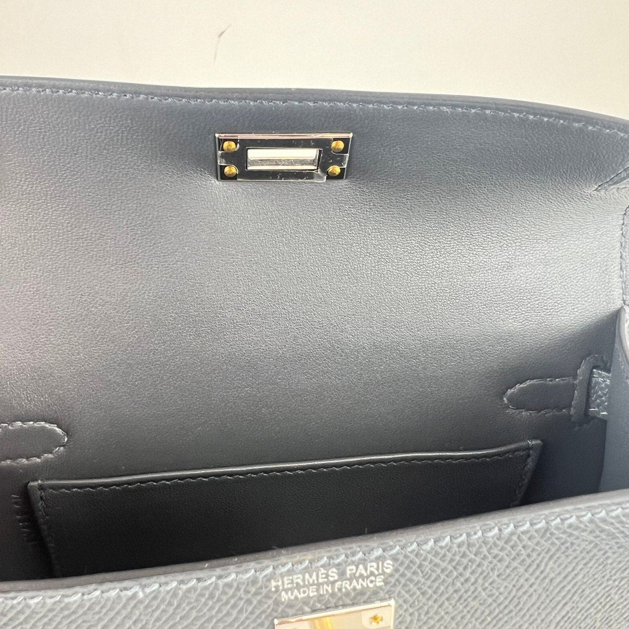 Mini kelly ミニケリー Gris misty グリミスティ electrum hardwear エレクトラム金具 Epsom エプソン Stamp-W W刻印