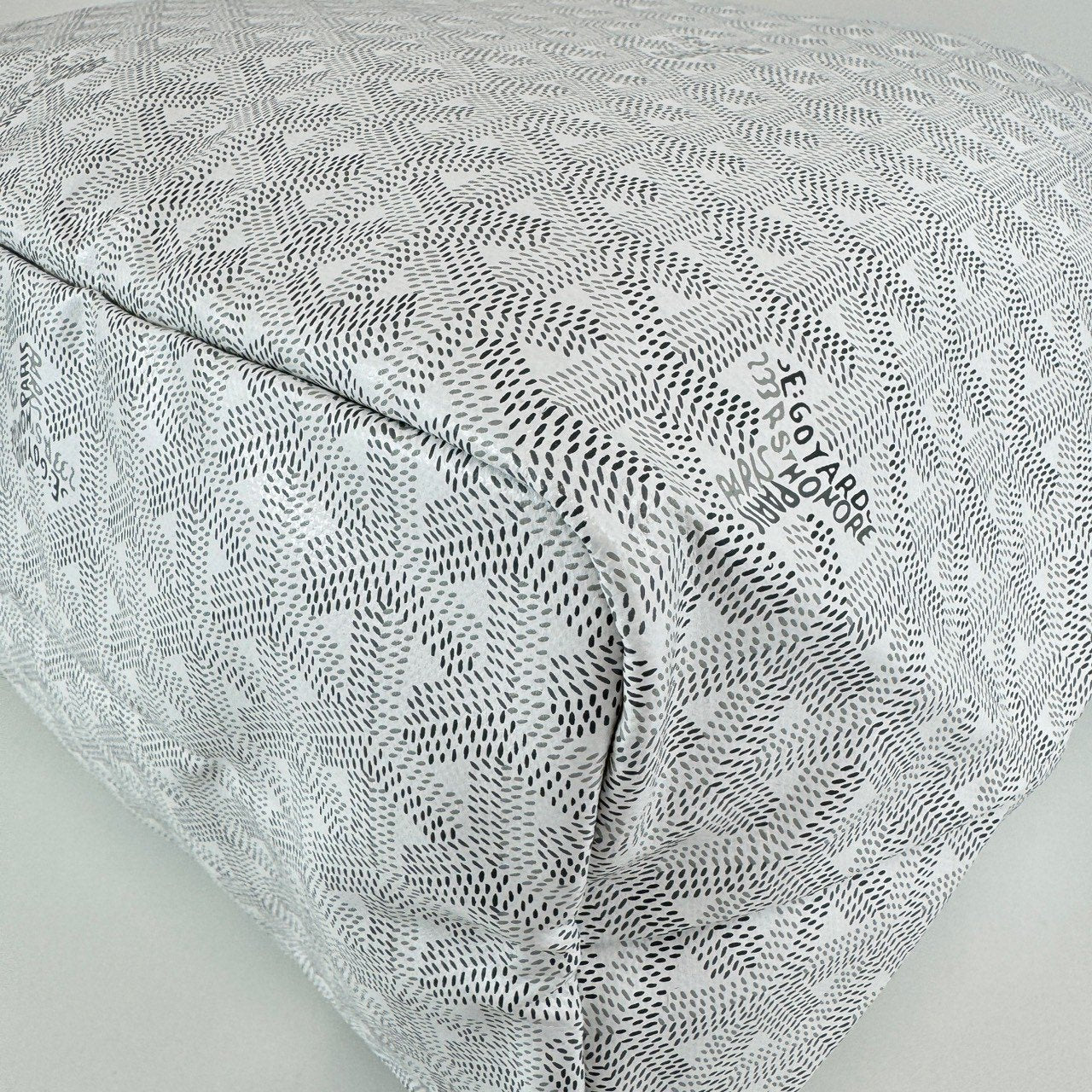 GOYARD ゴヤール サンルイPM ゴヤールディンキャンバス & シュヴロッシュカーフスキン リネンとコットン(内側)