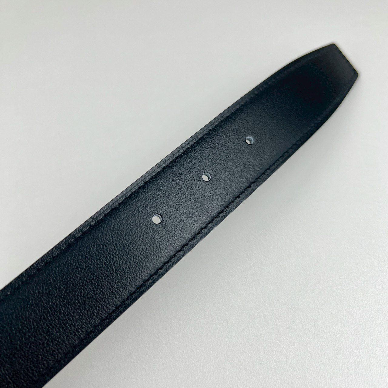 Ceinture H boucleArgent Cuir seul de ceinture H #95Black/Etain Hベルトバックル リバーシブルベルトレザー ボックスカーフ 135/ヴォー・トーゴ Black ブラック/Etain エタン