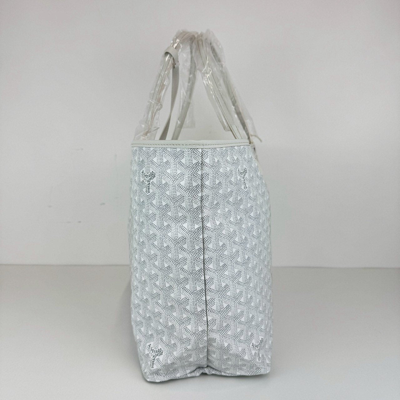 GOYARD ゴヤール サンルイPM ゴヤールディンキャンバス & シュヴロッシュカーフスキン リネンとコットン(内側)