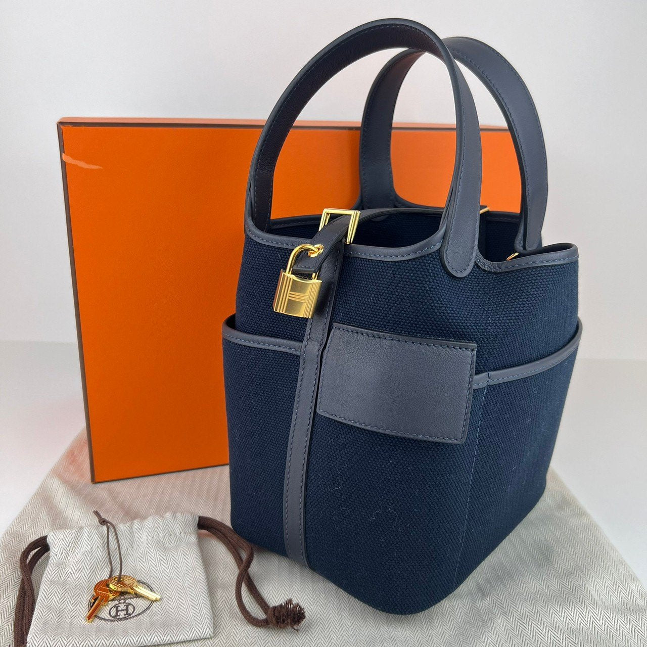 Picotin Lock PM ピコタンロック18 Bleu marine ブルーマリーン GHW ゴールド金具 Stamp-W W刻印