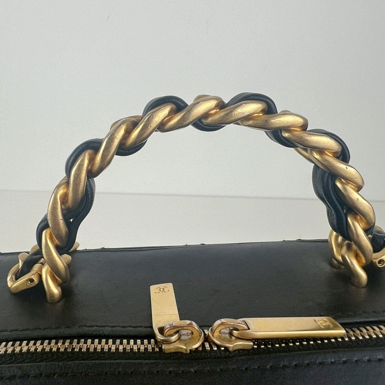 CHANEL シャネル ココマーク マトラッセ ヴァニティ トップハンドル チェーンショルダーバッグ Black ブラック GHW ゴールド金具 AS3319 ICチップ