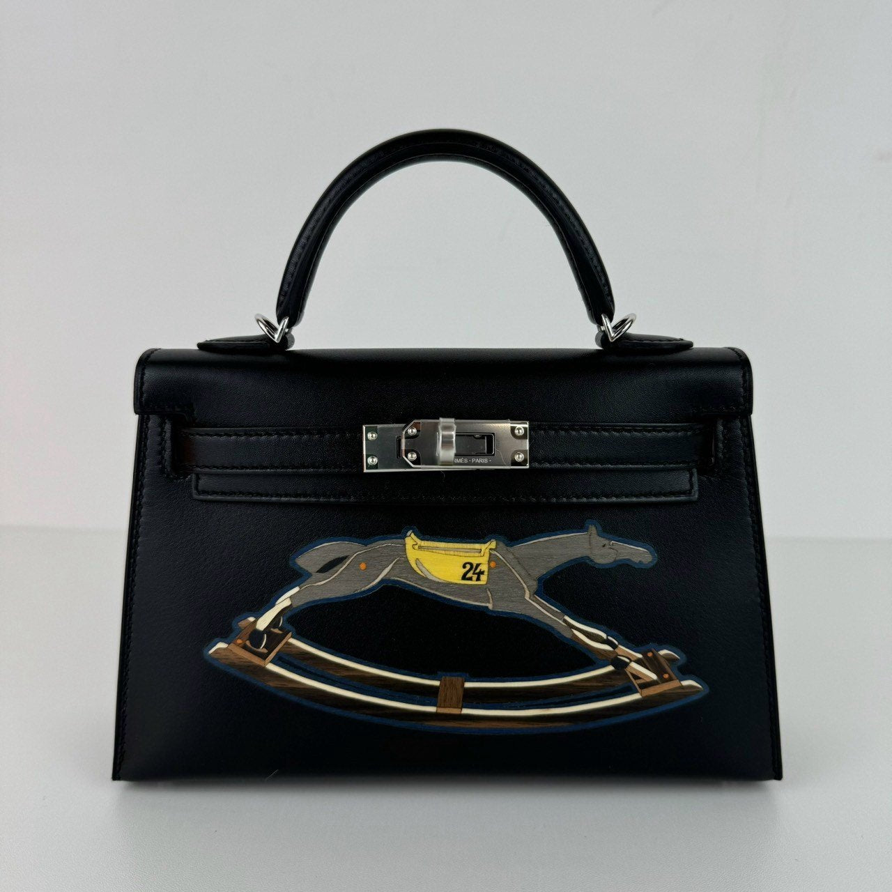Mini kelly cheval de bois ミニケリー シュヴァル・ド・ボワ Black ブラック Tadelakt タデラクト PHW シルバー金具 Stamp-W W刻印