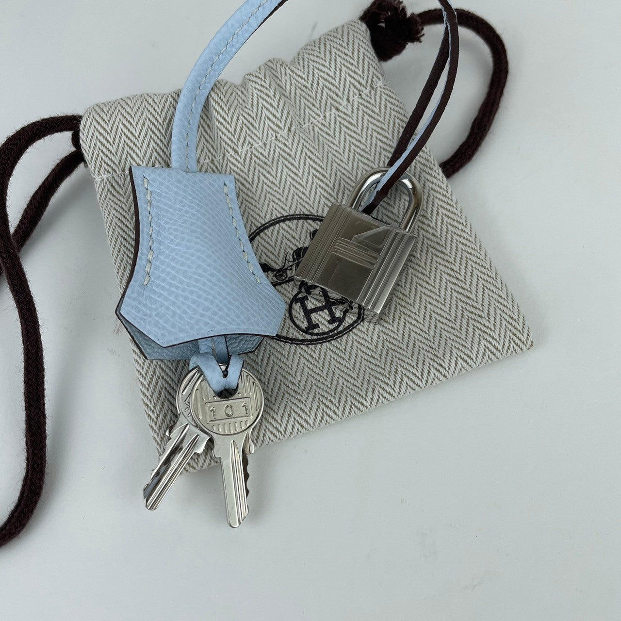 ケリー28 セリエ Kelly28 Sellier Y刻 ブルーブリュム Bleu Brume シルバー金具 PHW エプソン Epsom