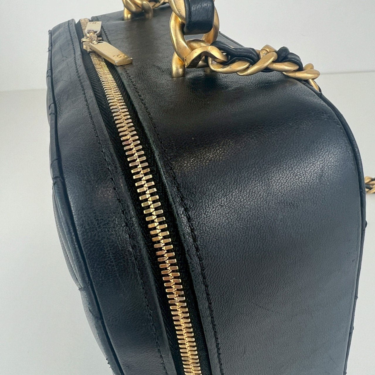 CHANEL シャネル ココマーク マトラッセ ヴァニティ トップハンドル チェーンショルダーバッグ Black ブラック GHW ゴールド金具 AS3319 ICチップ