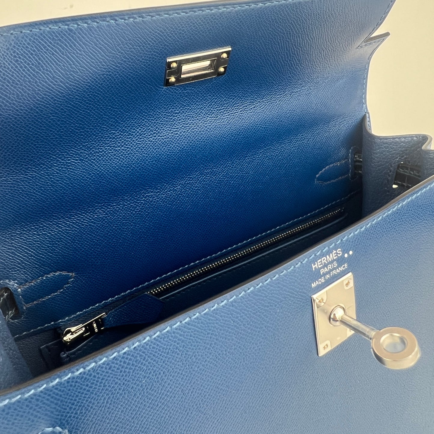Hermès エルメス Kelly25 ケリー25 Stamp-W W刻印 Madame/Crocodile マダム/クロコダイル Deep blue ディープブルー PHW シルバー金具
