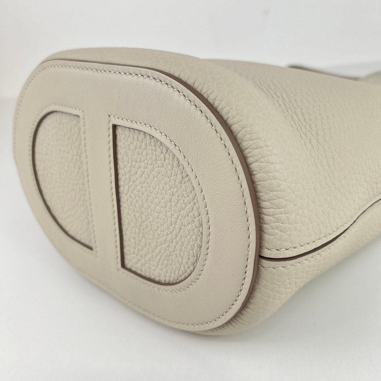 新品未使用 HERMES エルメス インザループ 18 IN THE ROOP 18 Craie クレ GHW ゴールド金具 Clemance トリヨンクレマンス B刻印 Stamp-B ハンドバッグ レディースバッグ