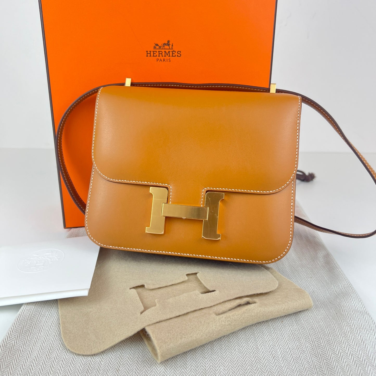 Constance mini コンスタンスミニ Gold ゴールド Boxcalf ボックスカーフ GHW ゴールド金具 Stamp-U U刻印