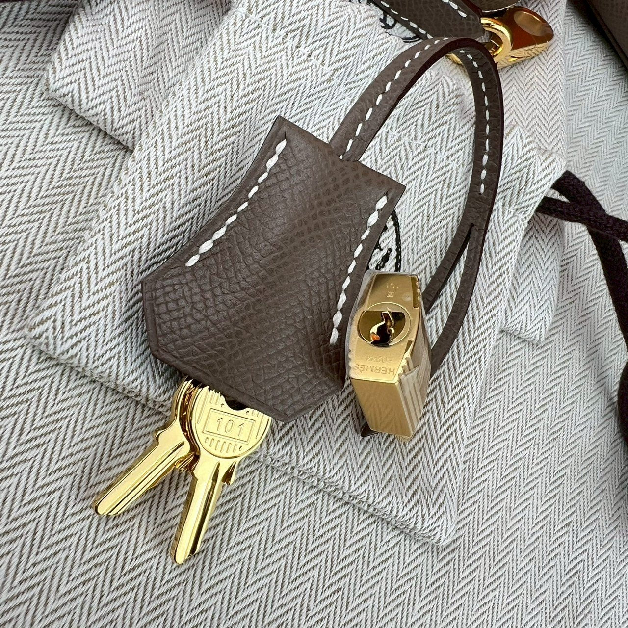 Kelly25 ケリー25 Etoupe エトープ Epsom エプソン GHW ゴールド金具 Stamp-W W刻印