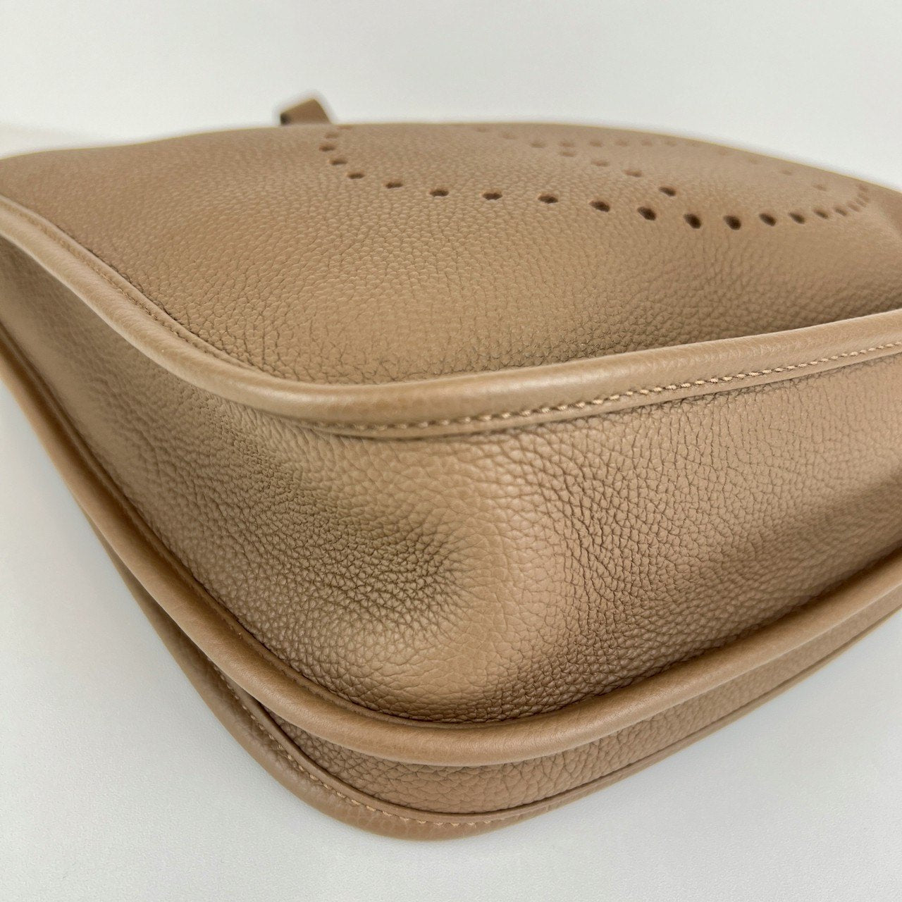 Hermès エルメス Evlyn PM エヴリンPM Stamp-Z Z刻印 Taurillon Clemence トリヨンクレマンス Etoupe エトープ GHW ゴールド金具