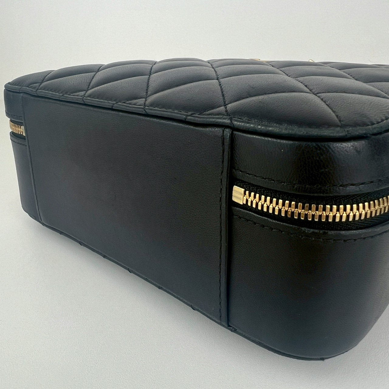 CHANEL シャネル ココマーク マトラッセ ヴァニティ トップハンドル チェーンショルダーバッグ Black ブラック GHW ゴールド金具 AS3319 ICチップ