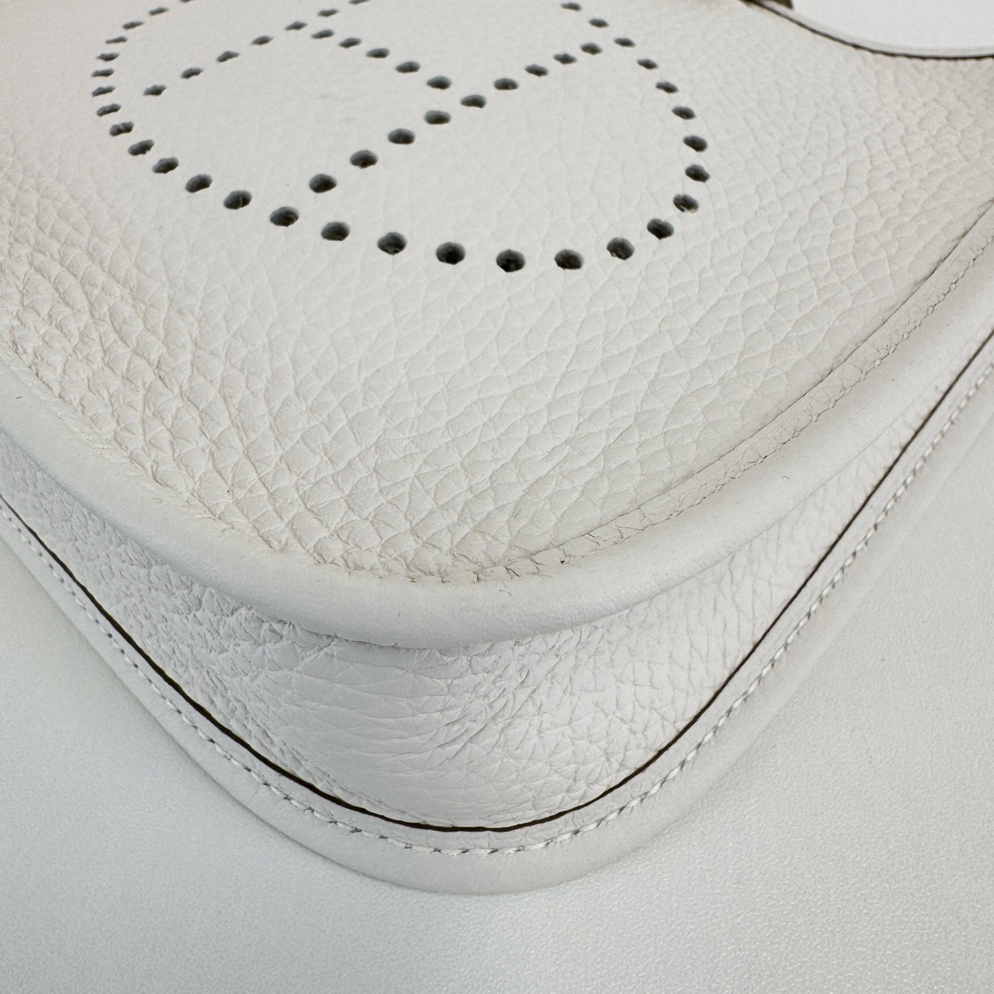 Evelyne TPM エブリンTPM New white ニューホワイト Taurillon Clemence トリヨンクレマンス GHW ゴールド金具 Stamp-W W刻印