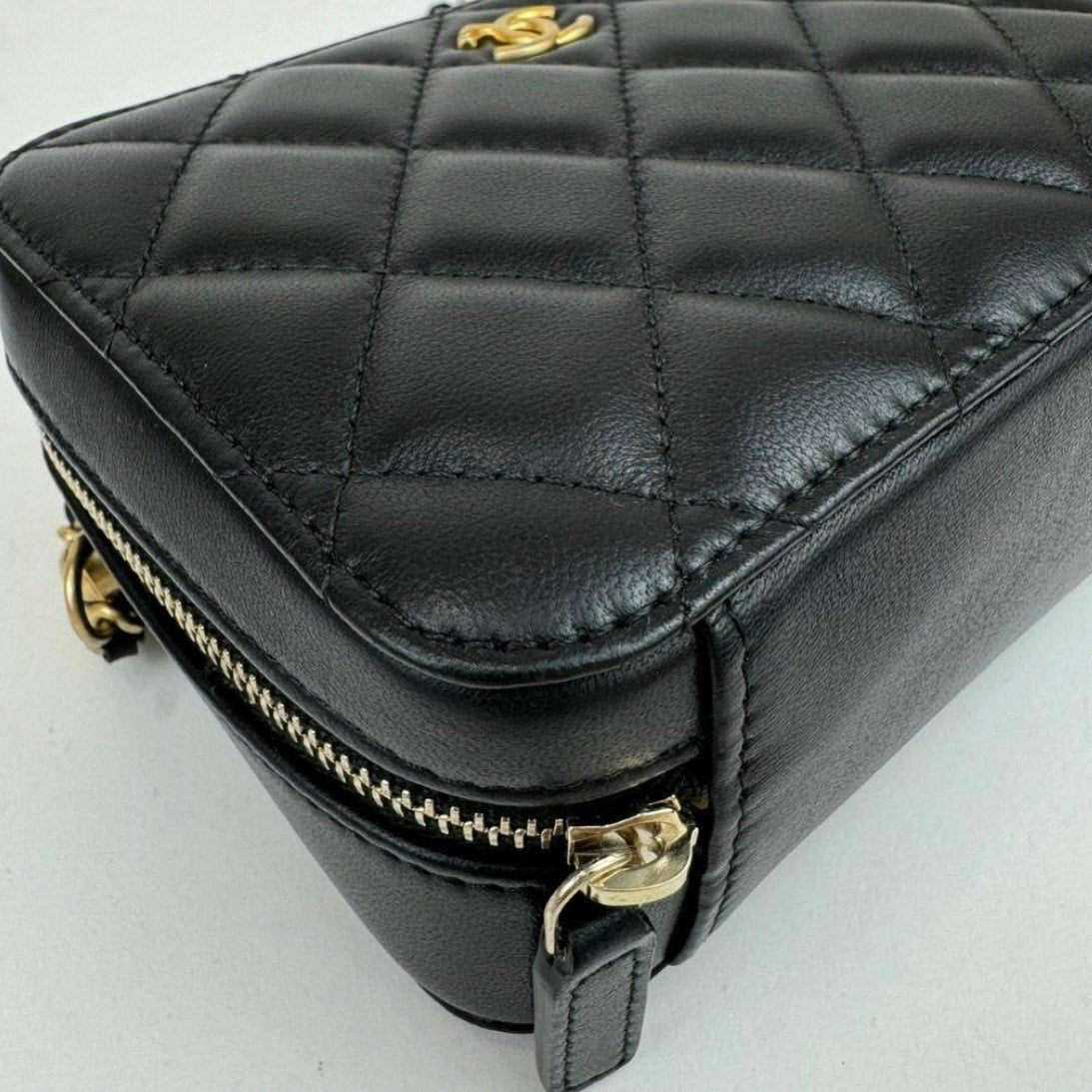 Mini Camera Bag ミニカメラバッグ Black ブラック GHW ゴールド金具 Lamb skin ラムスキン 31番台 レディースバッグ ショルダーバッグ