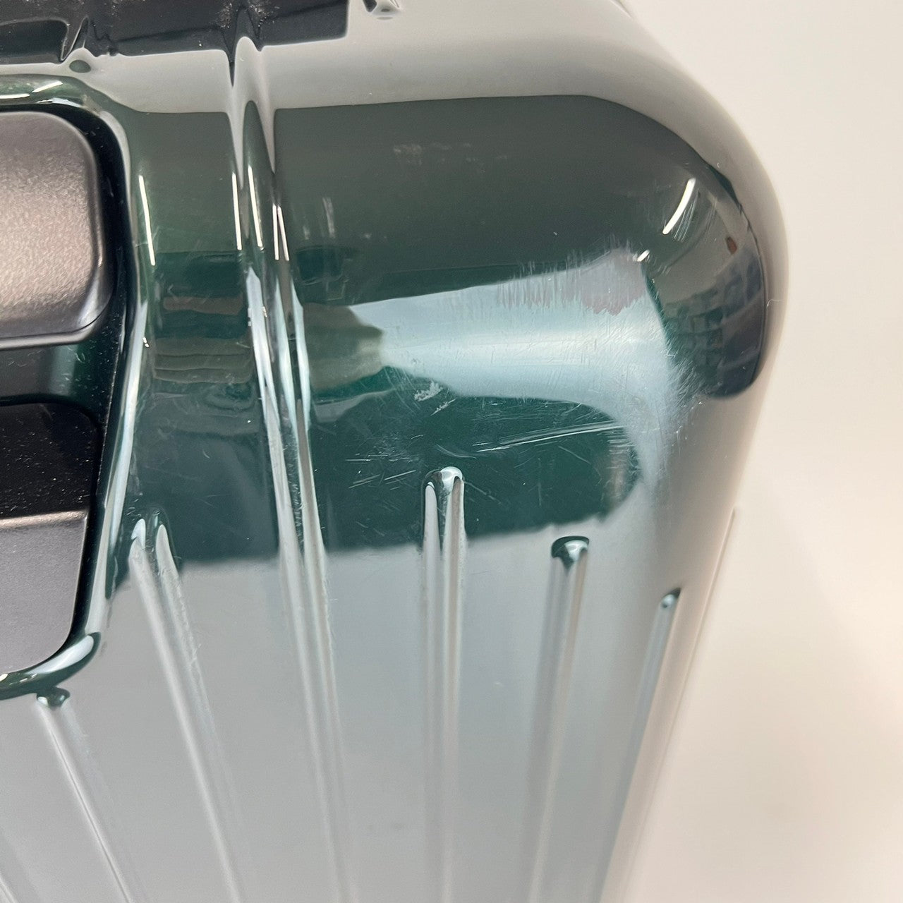 Essential Lite Cabin エッセンシャルライトキャビン 37L Green グリーン Polycarbonate ポリカーボネート
