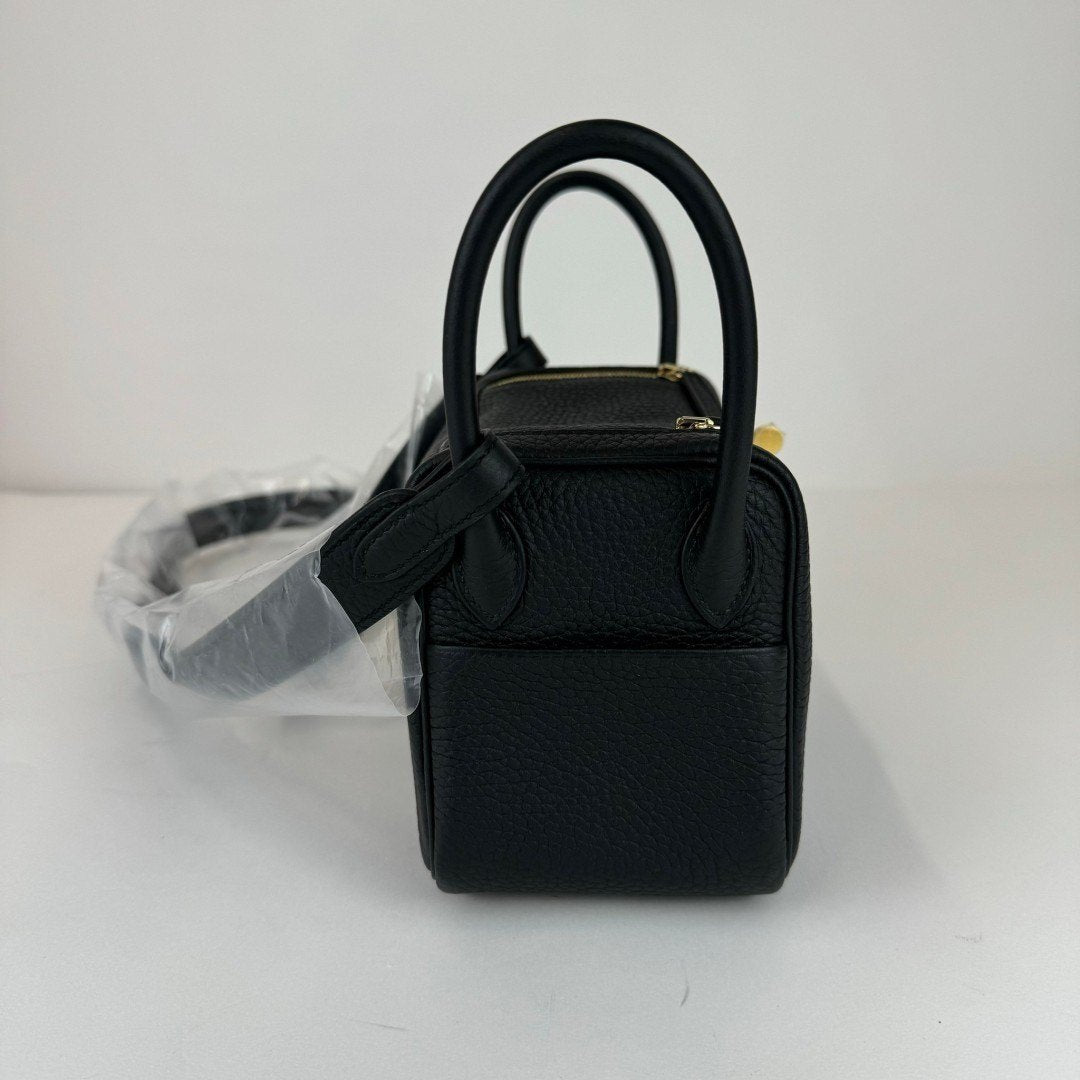 HERMES エルメス Lindy mini リンディミニ Black ブラック GHW ゴールド金具 Taurillon Clemence トリヨンクレマンス Stamp-B B刻