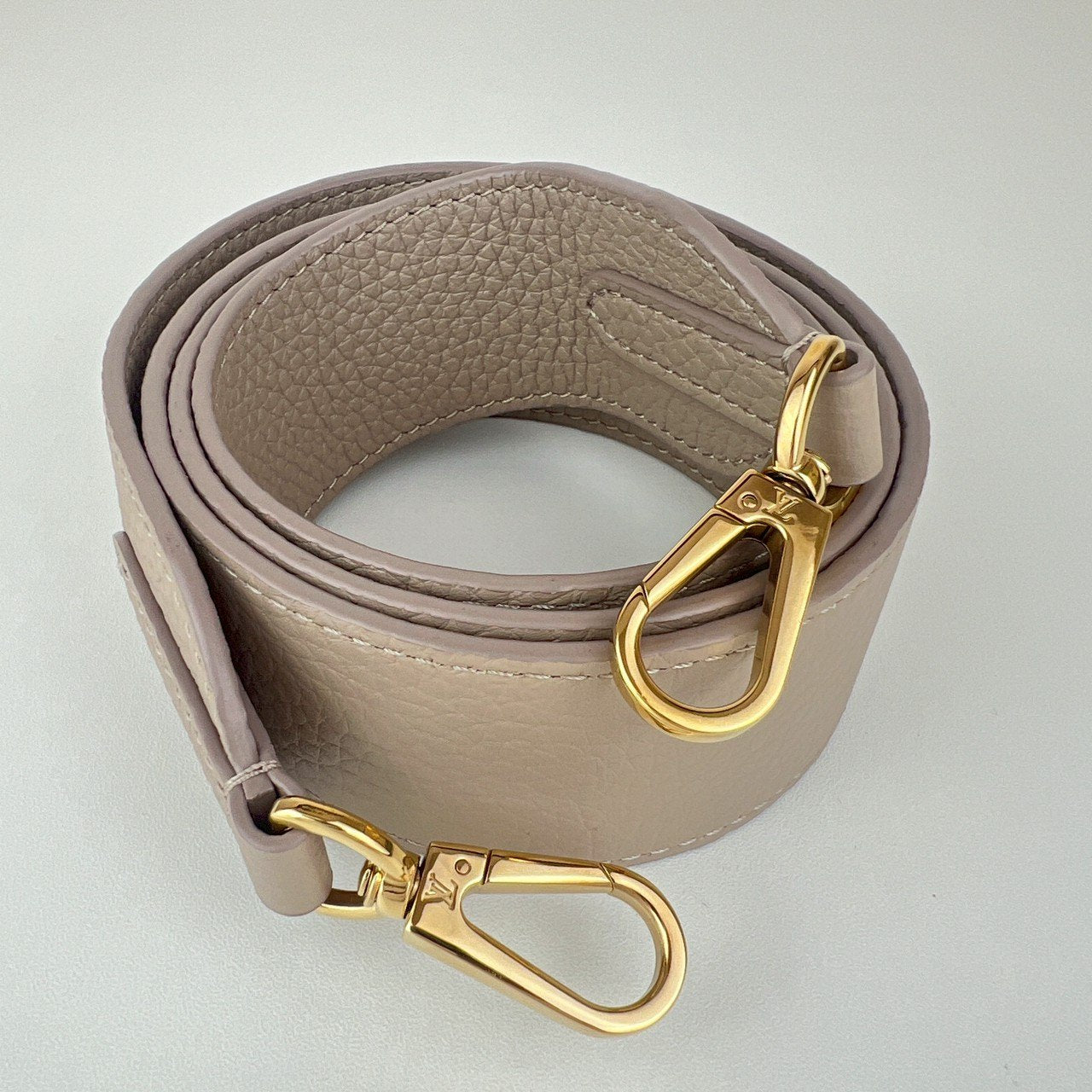 Capucines mini カプシーヌ ミニ galet ガレ Tauillon Leather トリヨンレザー Python パイソン N81258