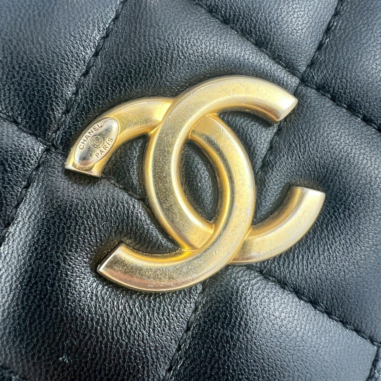 CHANEL シャネル ココマーク マトラッセ ヴァニティ トップハンドル チェーンショルダーバッグ Black ブラック GHW ゴールド金具 AS3319 ICチップ