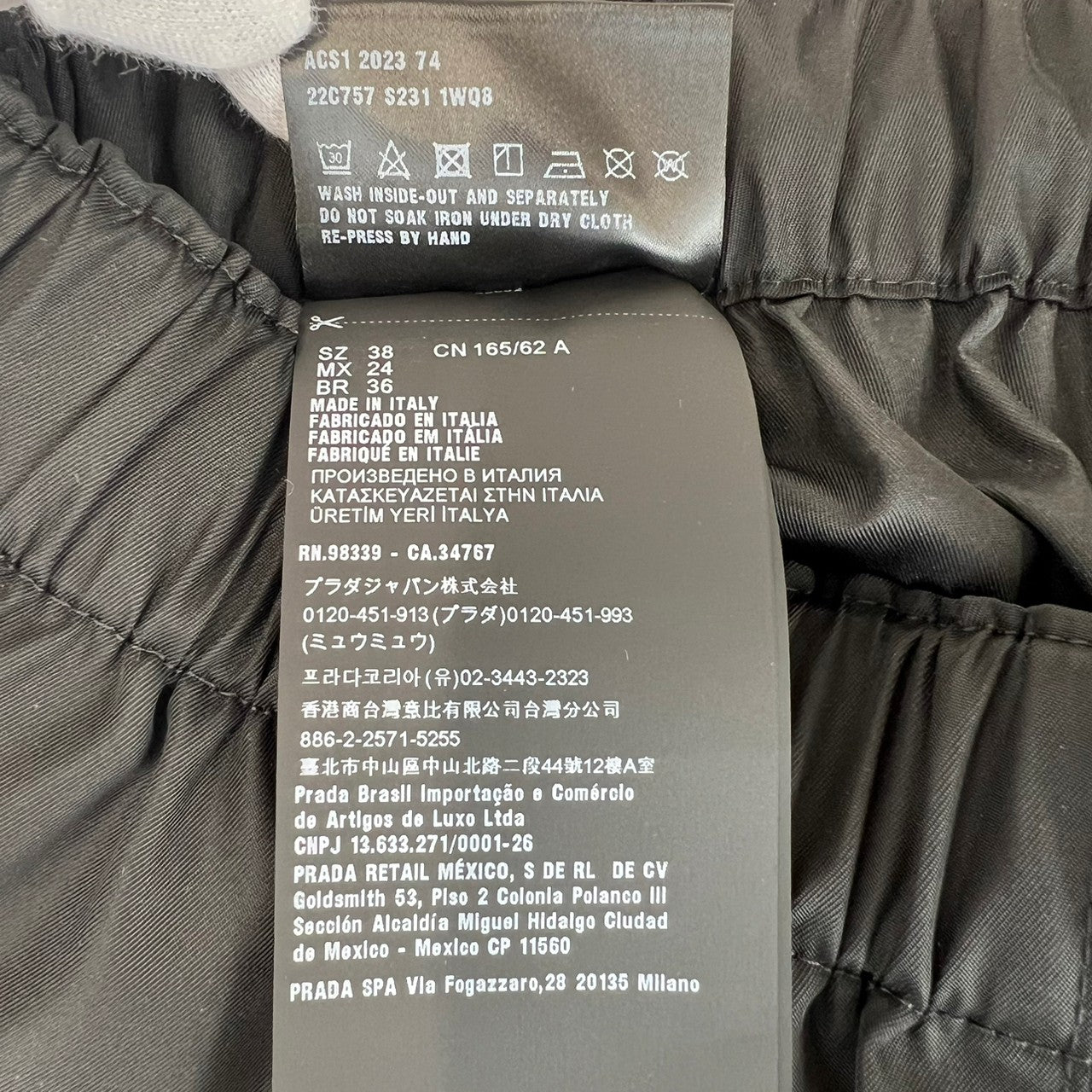 Re-Nylon ショートパンツ ブラック レディース サイズ38