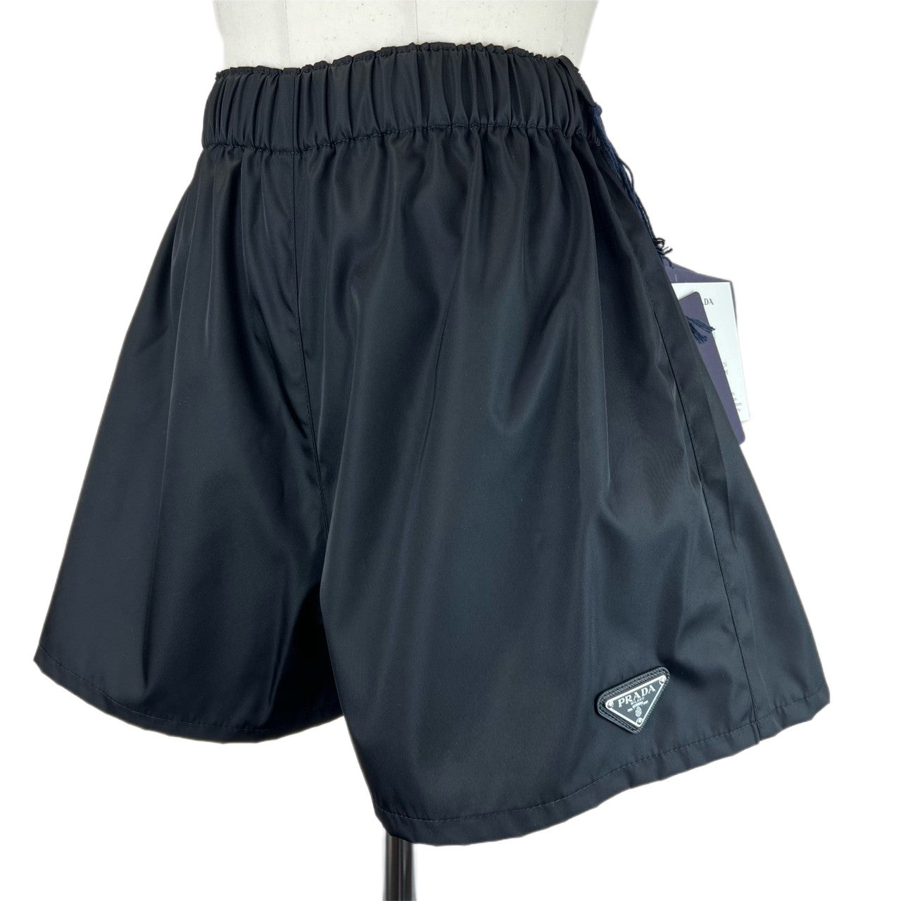 Re-Nylon ショートパンツ ブラック レディース サイズ38