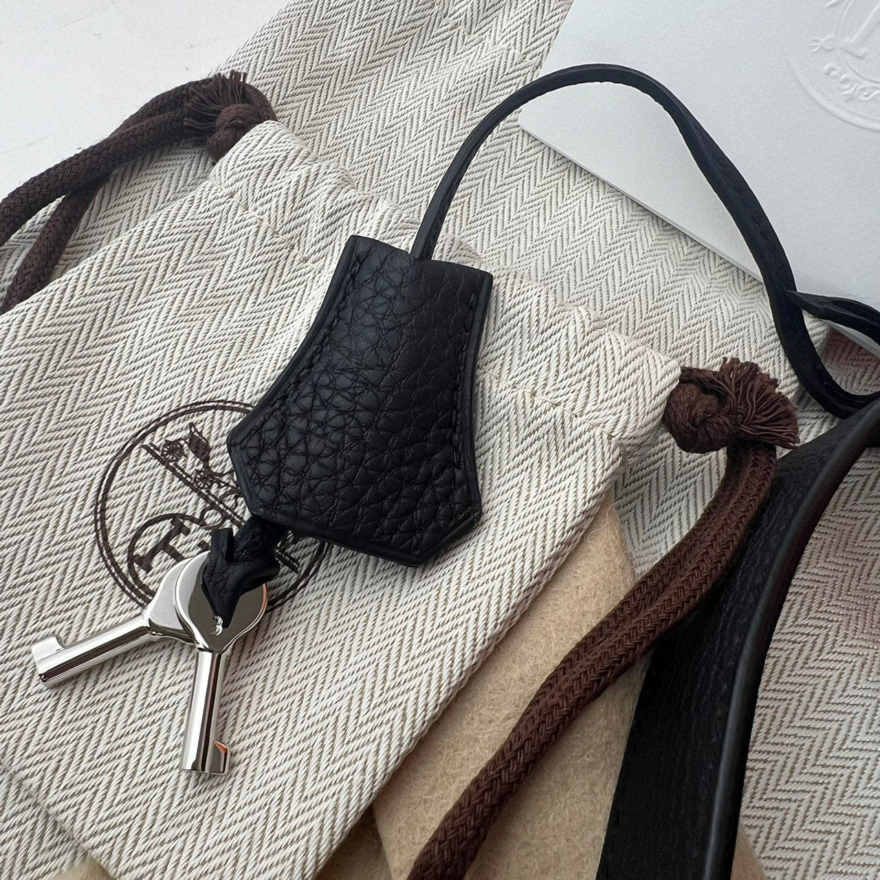 Sac a depeches サック ア デペッシュ Black ブラック PHW シルバー金具 B刻印 Togo トゴ ショルダーバッグ ボディバッグ ユニセックス