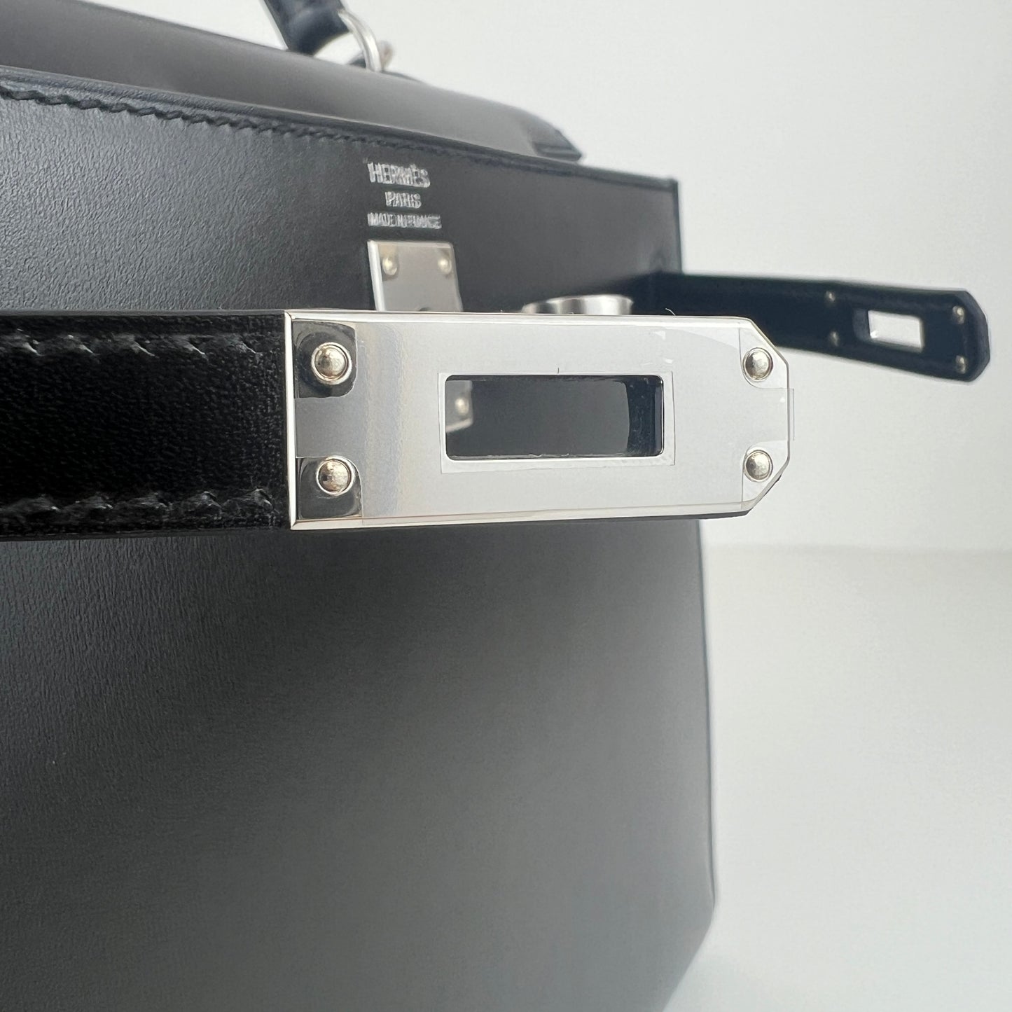 Hermès エルメス Kelly25 sellier ケリー25 セリエ Stamp-W W刻印 Box ボックス Black ブラック PHW シルバー金具