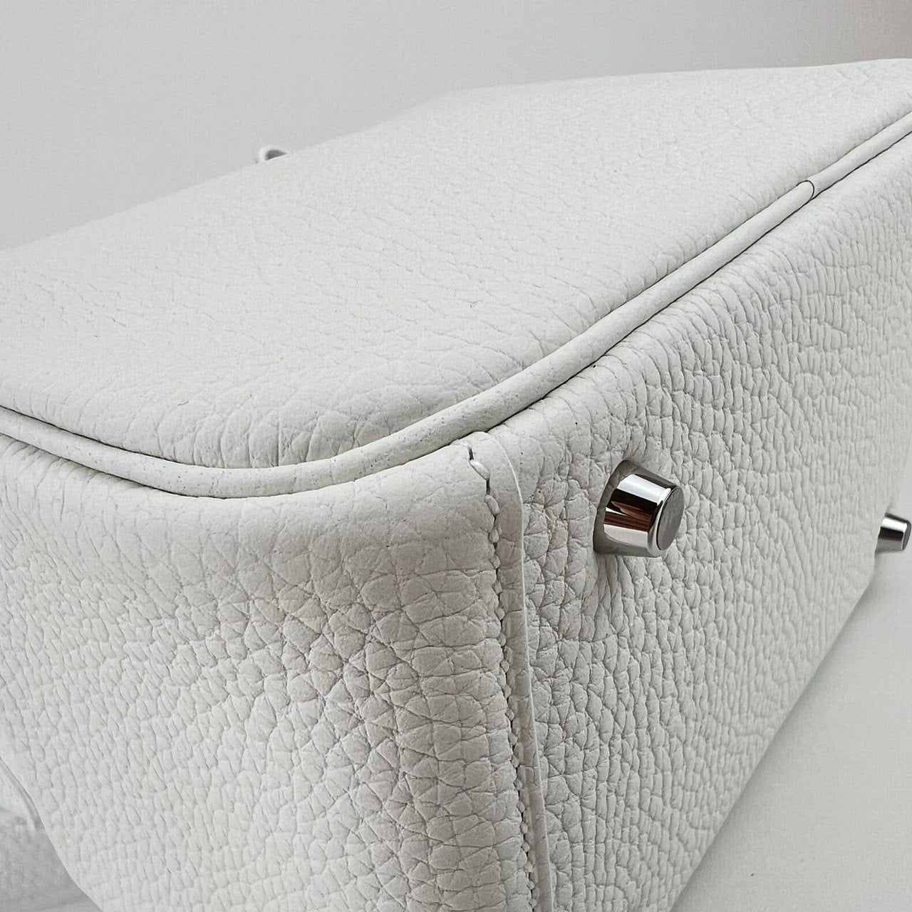 新品未使用 HERMES エルメス Lindy mini リンディミニ New white ニューホワイト PHW シルバー金具 Clemence クレマンス Stamp-B B刻 ショルダーバッグ レディースバッグ