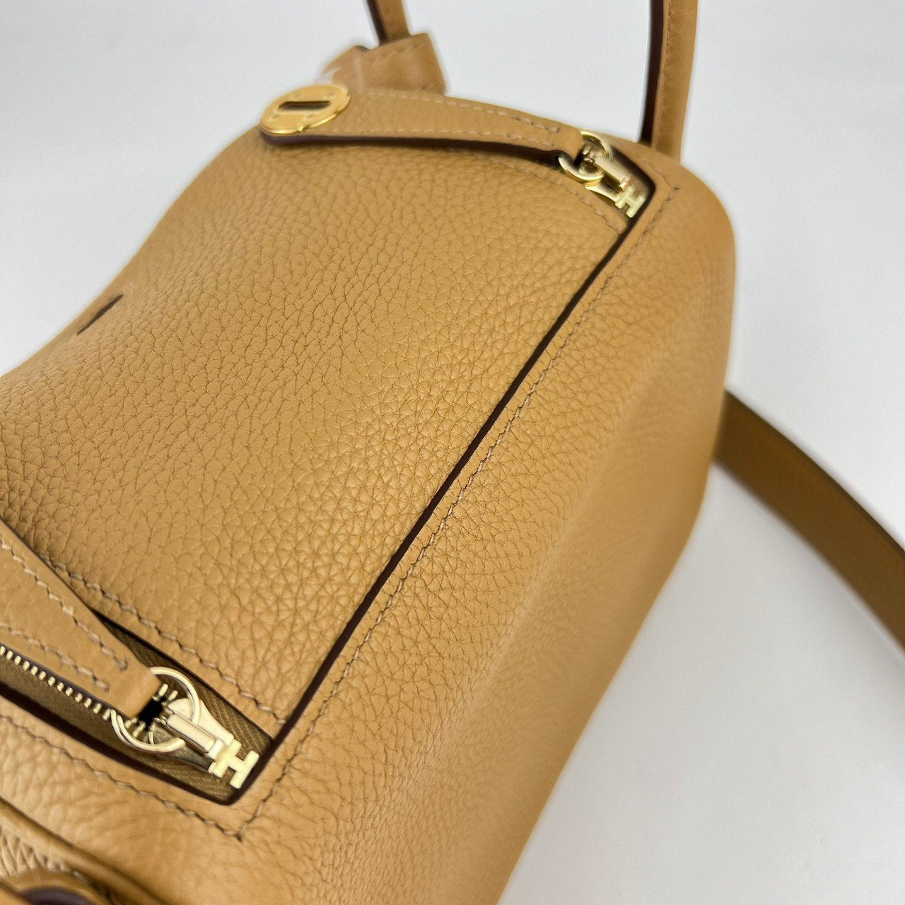 Lindy mini リンディーミニ Biscuit ビスキュイ Taurillon Clemence トリヨンクレマンス GHW ゴールド金具 B刻