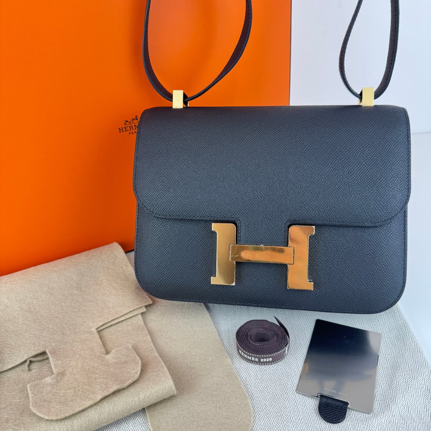 Hermès エルメス Constance 24 コンスタンス24 Stamp-K K刻印 Epsom エプソン Black ブラック GHW ゴールド金具
