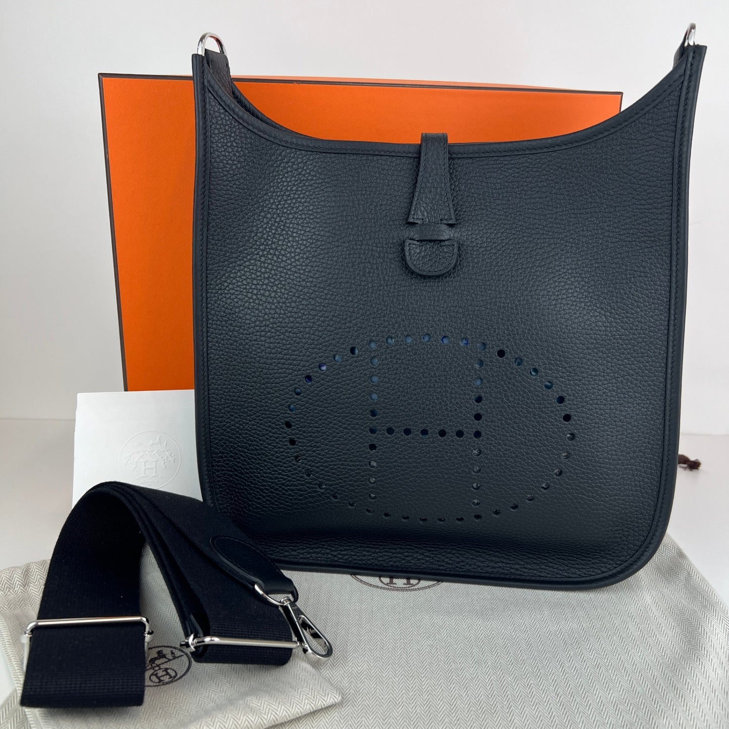 Evlyn PM エヴリンPM Black ブラック Taurillon Clemence トリヨンクレマンス PHW シルバー金具 Stamp-K K刻印