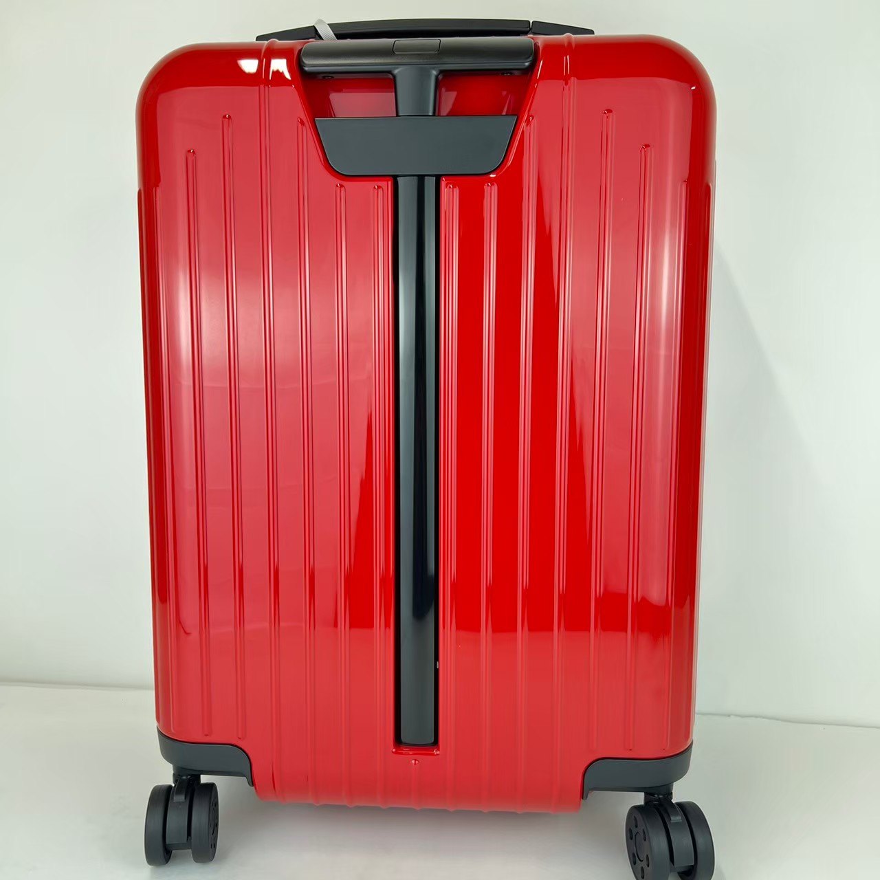 ESSENTIAL LITE CABIN S 31L エッセンシャル ライト キャビン S 31L Red Gloss レッドグロス ポリカーボネート
