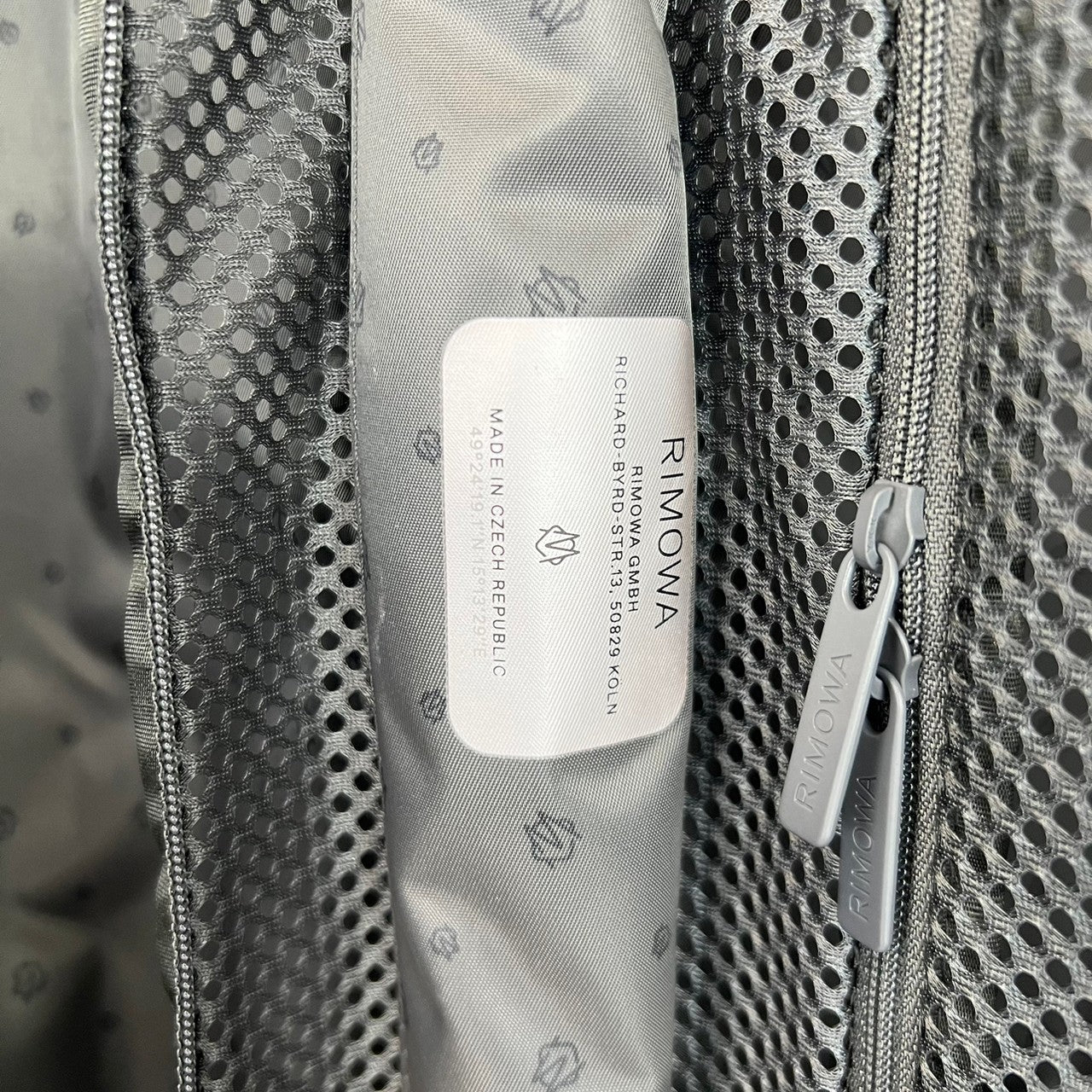 Essential Lite Cabin エッセンシャルライトキャビン 37L Green グリーン Polycarbonate ポリカーボネート