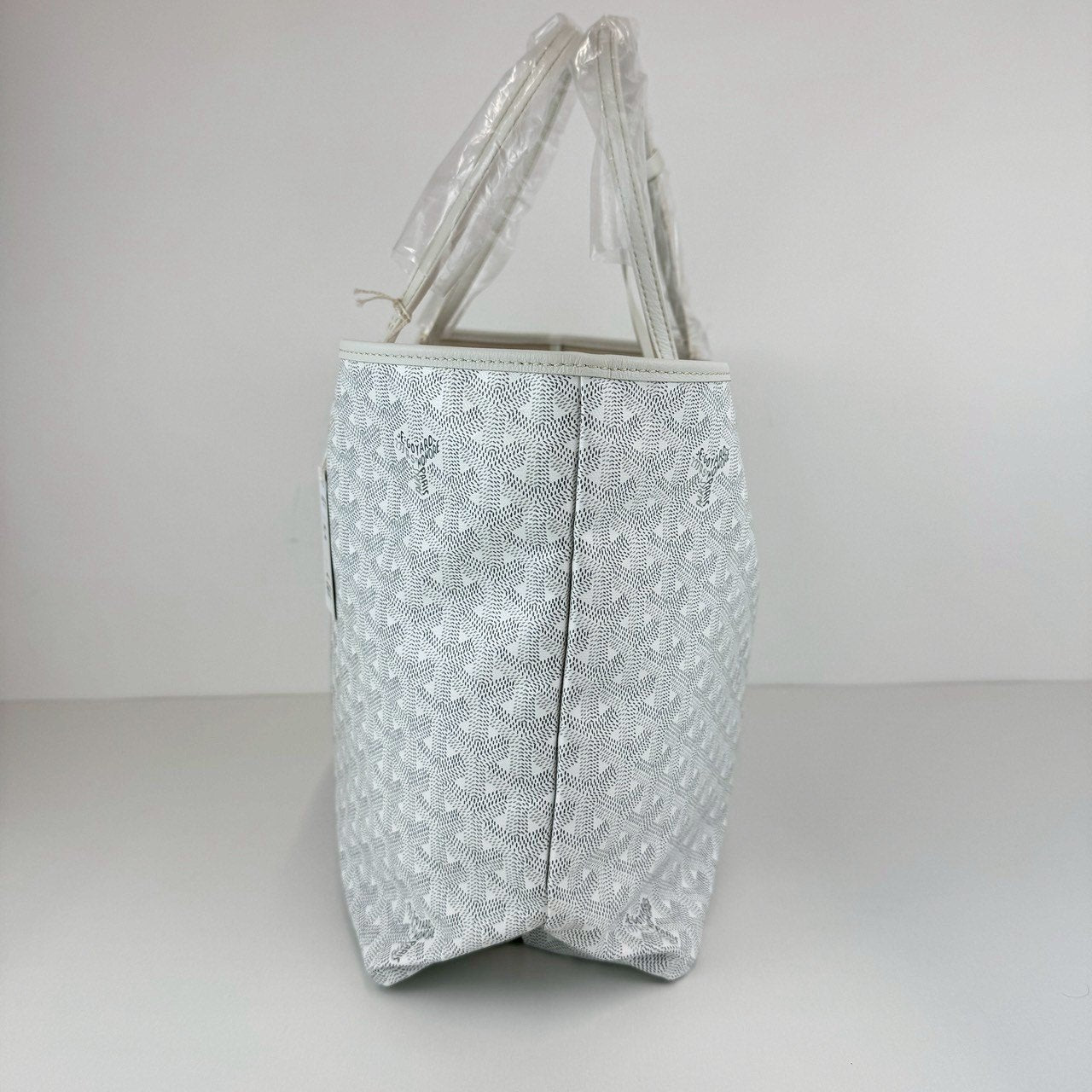 GOYARD ゴヤール サンルイPM ゴヤールディンキャンバス & シュヴロッシュカーフスキン リネンとコットン(内側)