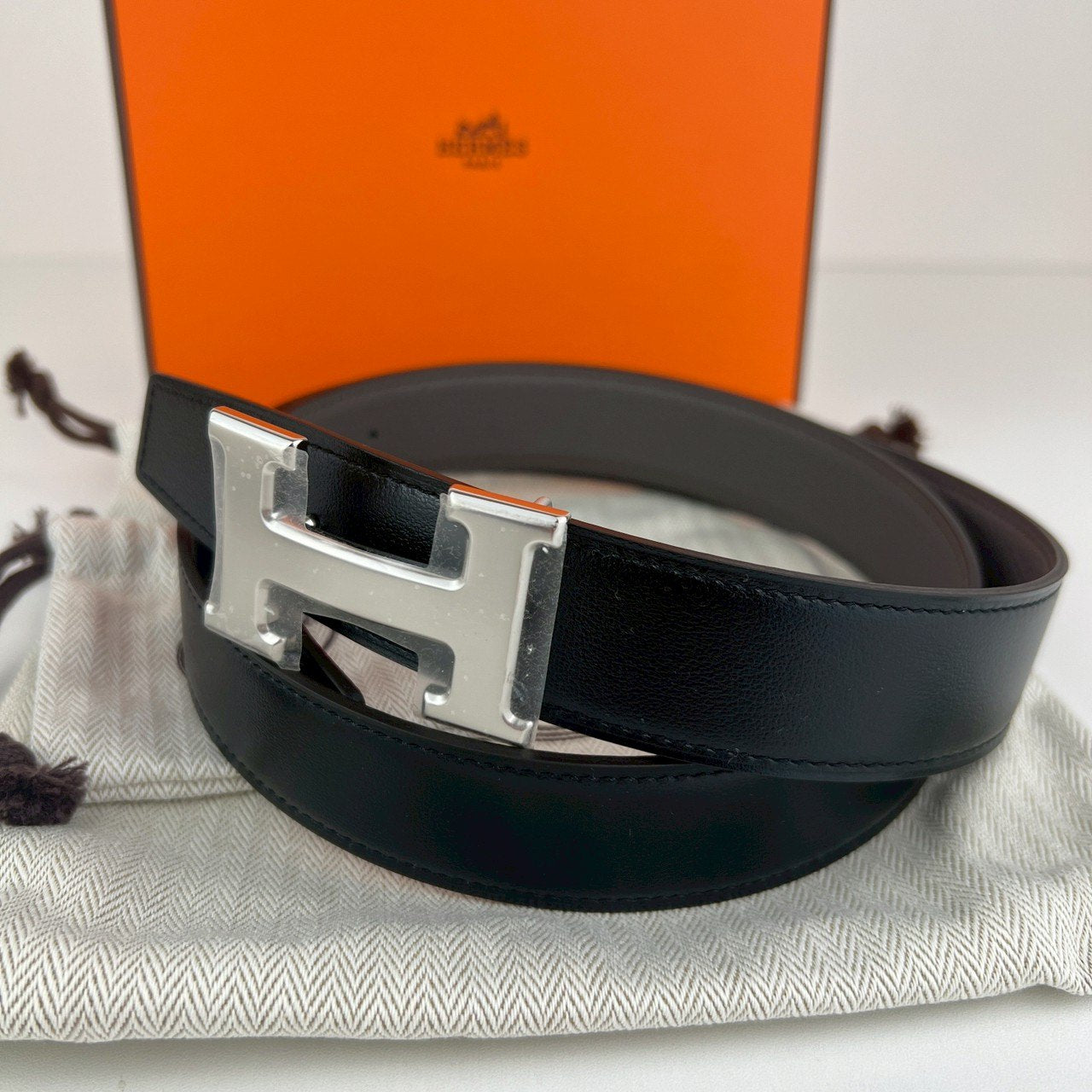 Ceinture H boucleArgent Cuir seul de ceinture H #95Black/Etain Hベルトバックル リバーシブルベルトレザー ボックスカーフ 135/ヴォー・トーゴ Black ブラック/Etain エタン