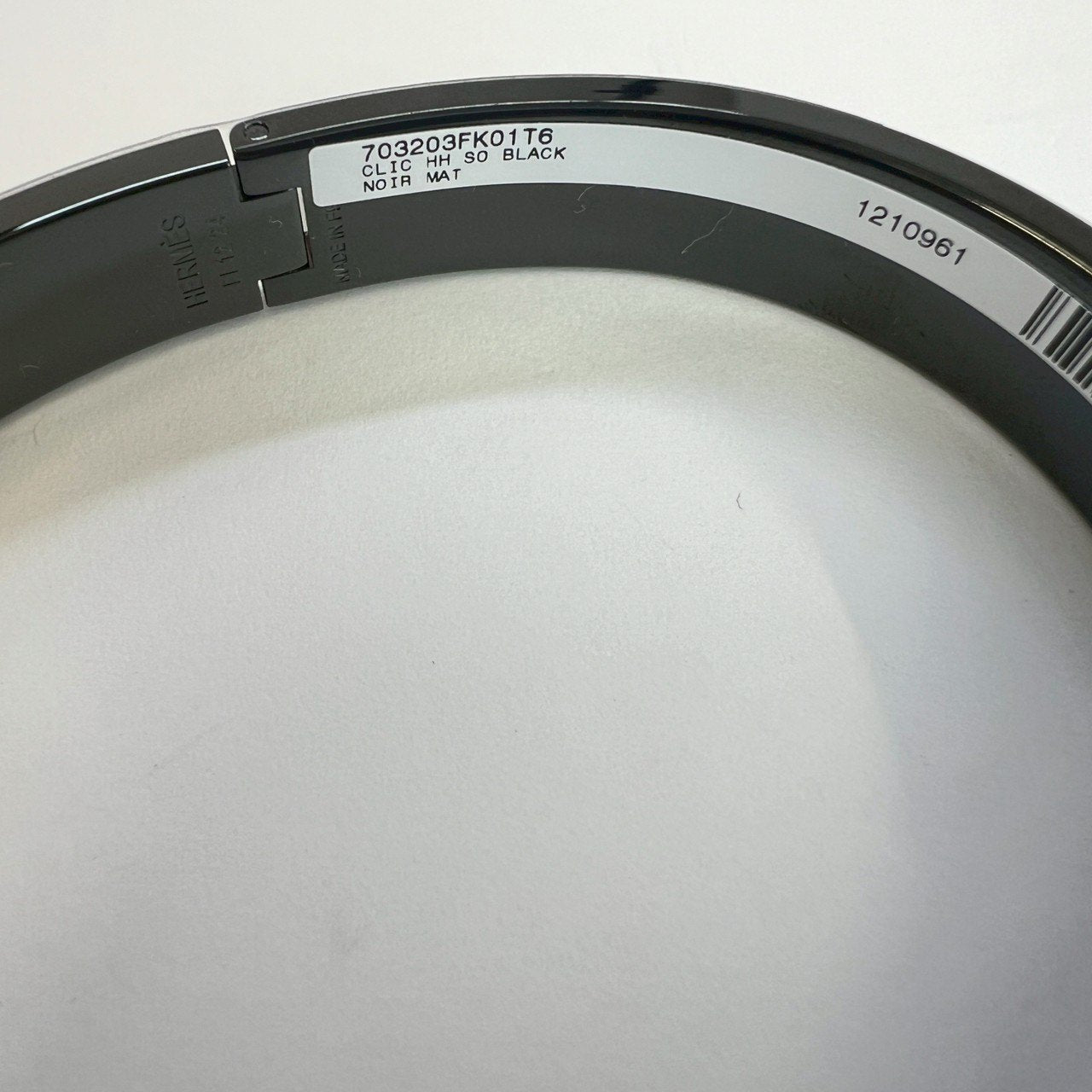 Clic HH so black T6 クリックHHソーブラックブレスレット メタリック仕上げ so black ソーブラック