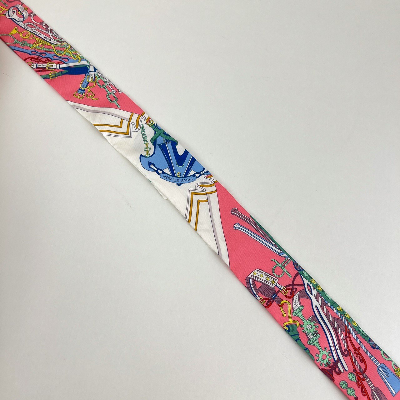 Hermès エルメス Twilly ツイリー 絹 100% マルチカラー ピンク