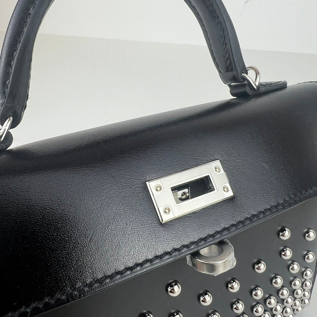 Mini Kelly Cloute ミニケリークローテ Black ブラック PHW シルバー金具 Boxcalf ボックスカーフ Stamp-W W刻印