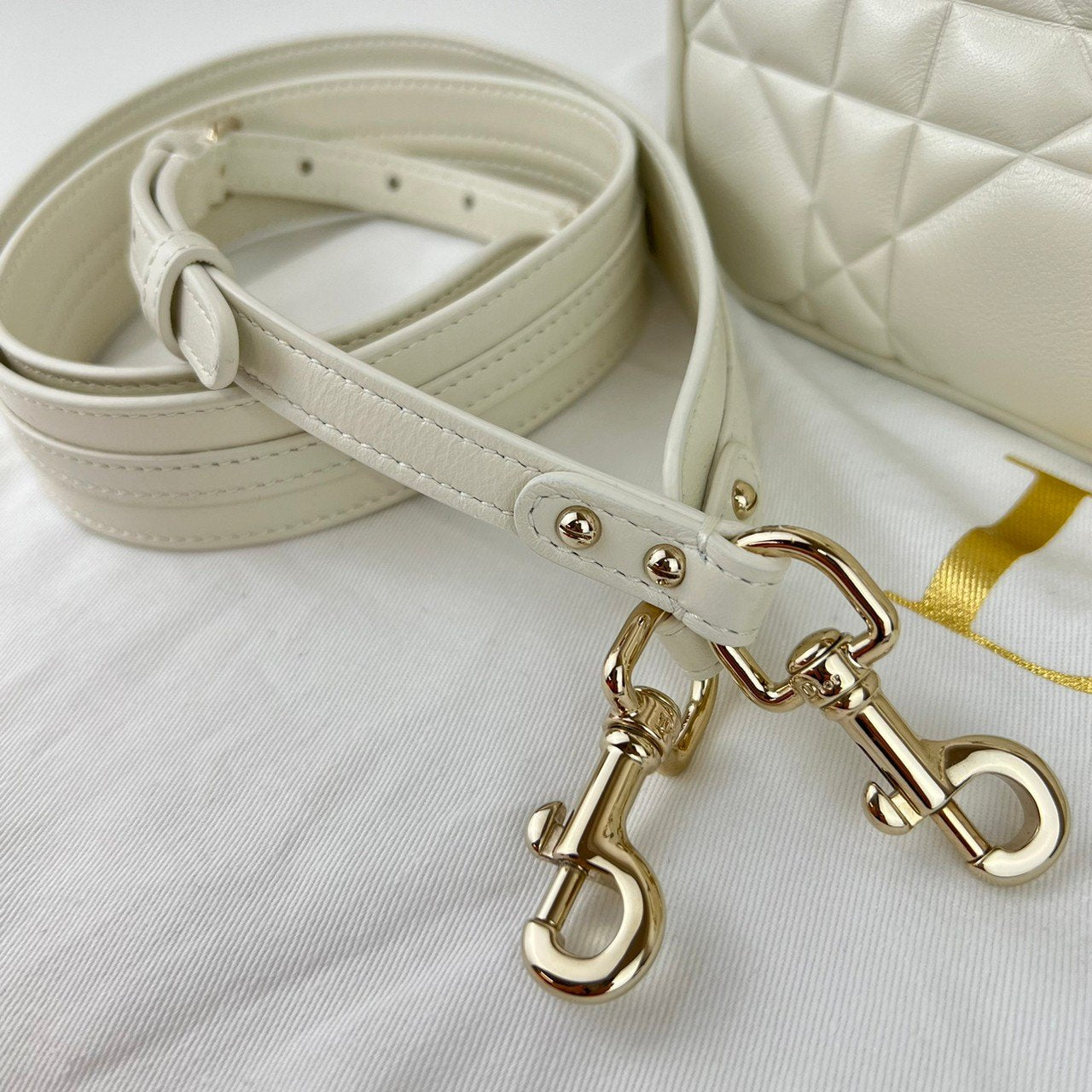 レディ95.22 ミディアム Calf White ホワイト GHW ゴールド金具