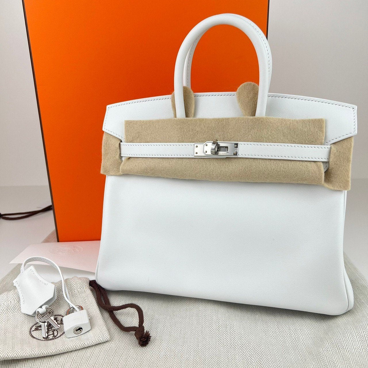 Birkin25 バーキン25 New white ニューホワイト Swift スイフト PHW シルバー金具 Stamp-W W刻印