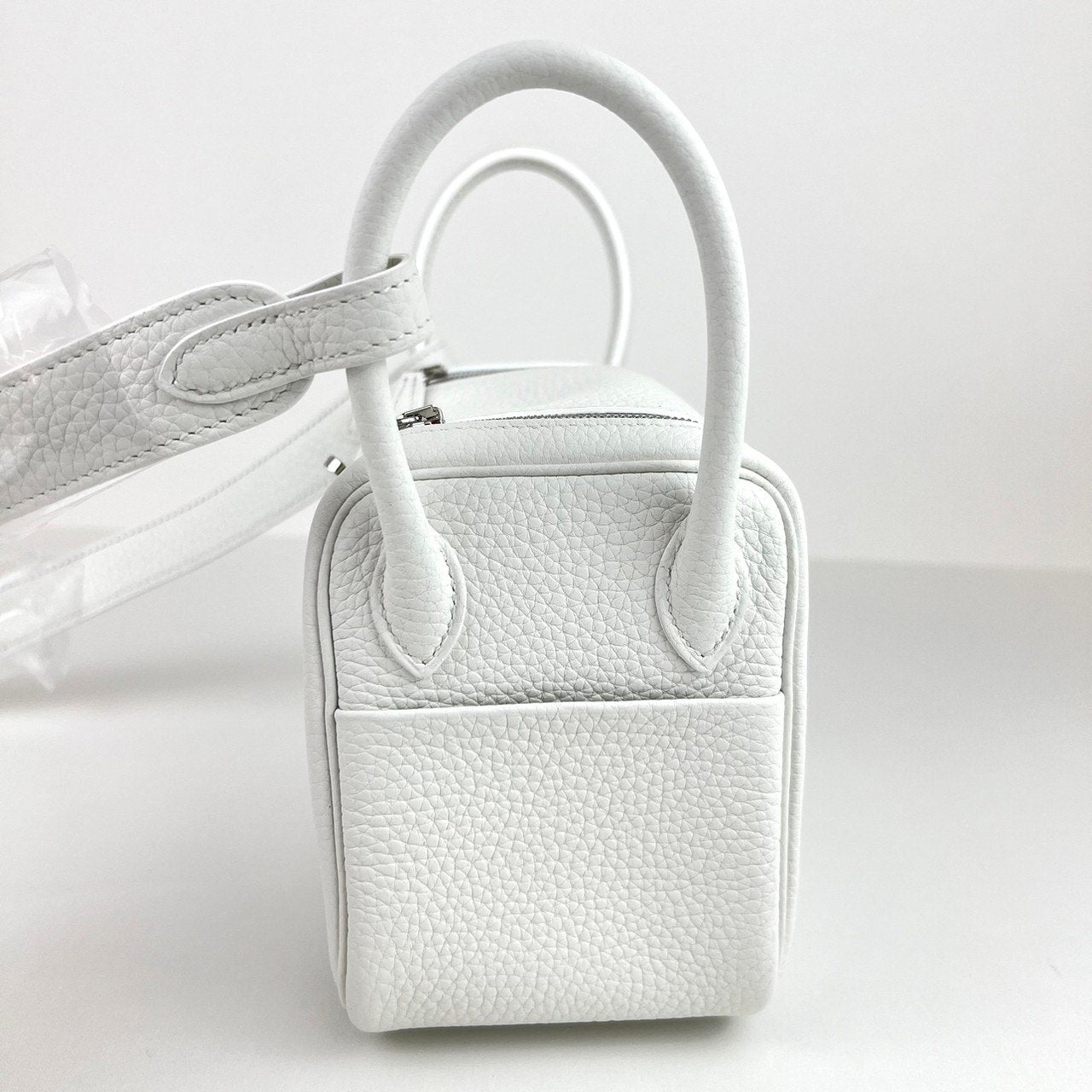 新品未使用 HERMES エルメス Lindy mini リンディミニ New white ニューホワイト PHW シルバー金具 Clemence クレマンス Stamp-B B刻 ショルダーバッグ レディースバッグ