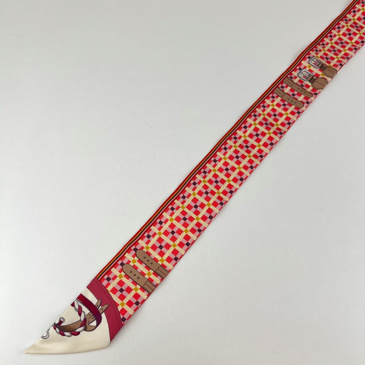 Hermès エルメス Twilly ツイリー 絹 100% マルチカラー ピンク レッド