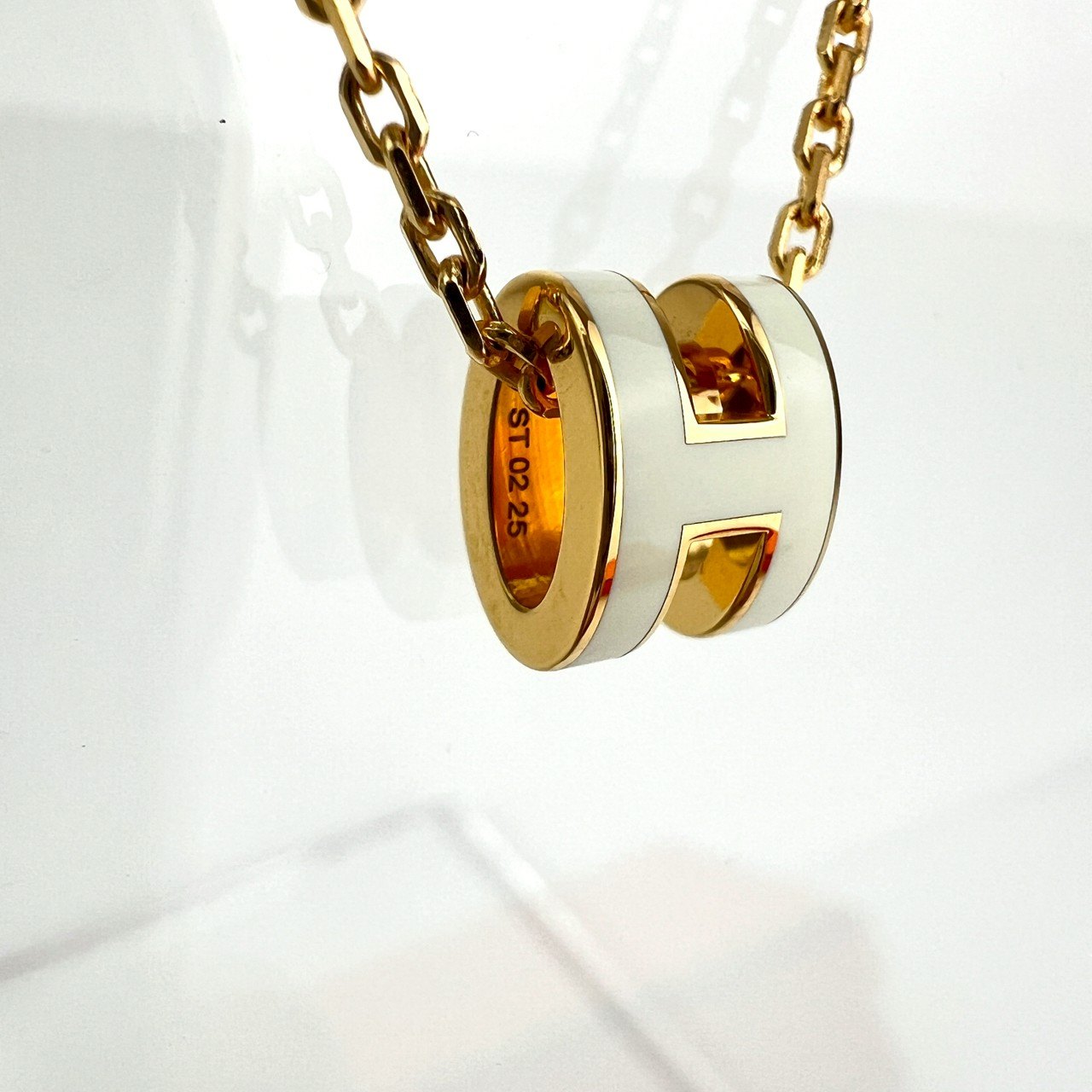 Pendant Mini pop H ミニポップアッシュ ネックレス ホワイト ゴールド金具