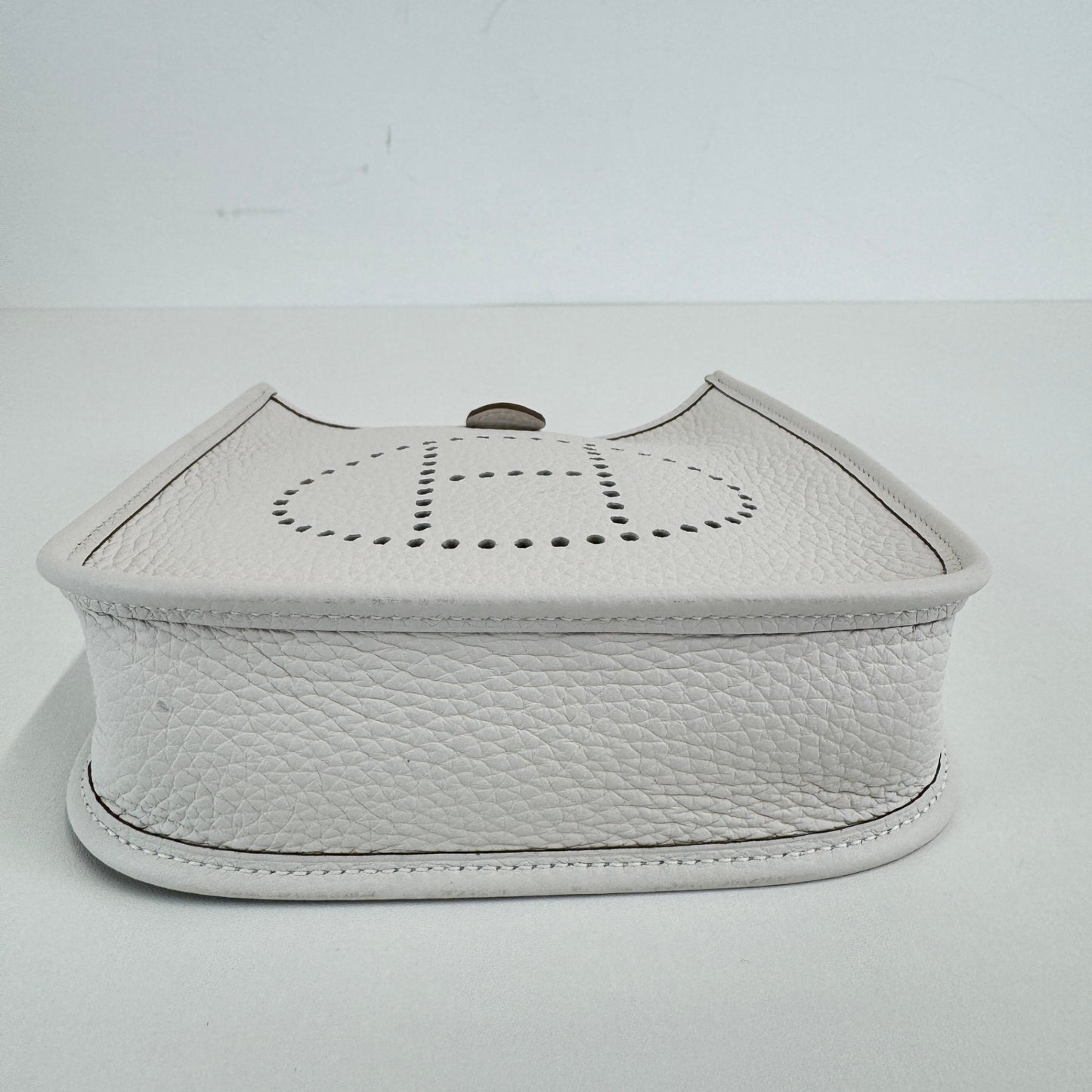 Evelyne TPM エブリンTPM New white ニューホワイト Taurillon Clemence トリヨンクレマンス GHW ゴールド金具 Stamp-W W刻印