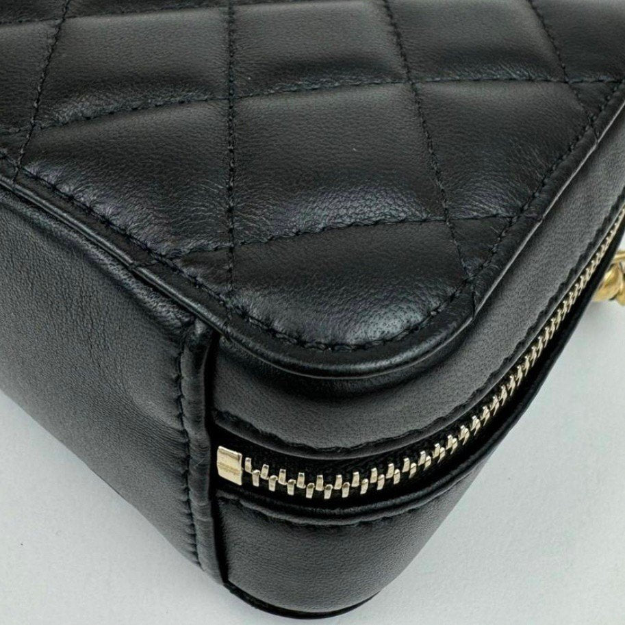 Mini Camera Bag ミニカメラバッグ Black ブラック GHW ゴールド金具 Lamb skin ラムスキン 31番台 レディースバッグ ショルダーバッグ