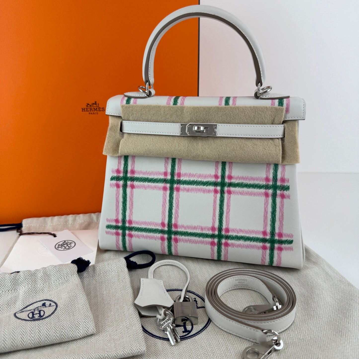 Kelly25 tartan light ケリー25 タータンライト Gris pale/Bubblegum/Vert moyen グリペール/バブルガム/ヴェールモワイヤン Swift スイフト PHW シルバー金具 Stamp-K K刻印