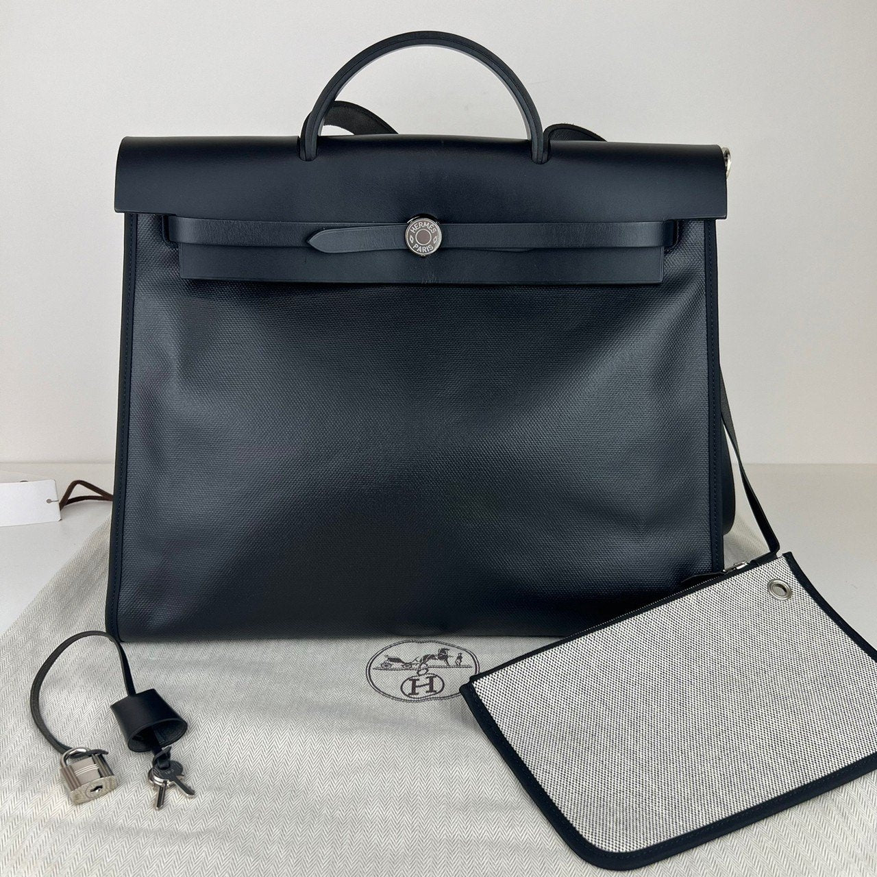 Herbag zip 39 MM エールバッグジップ39 MM Black ブラック Toile H/Berlin/Vash hunter トワルアッシュ/ベルリーヌ/ヴァッシュハンター PHW シルバー金具 Stamp-D D刻印