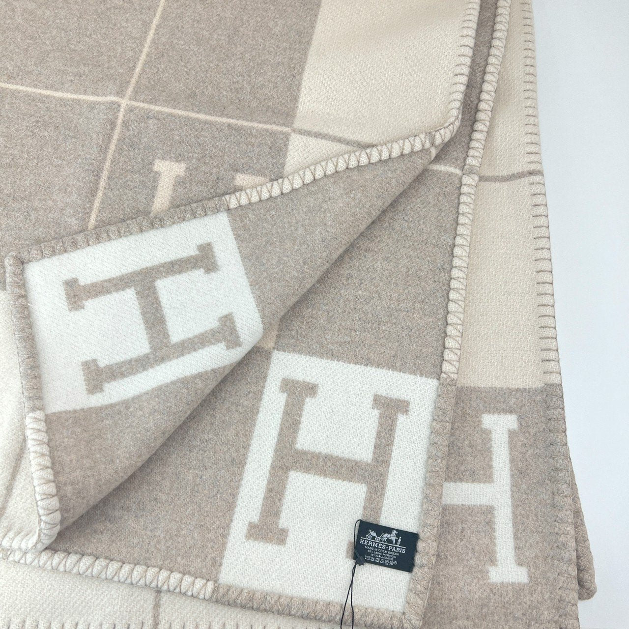 Hermès エルメス Jeté de canapé Avalon プレード アヴァロン メリノウール 90% カシミヤ 10% Ecru/Camomille エクリュ/カモミール