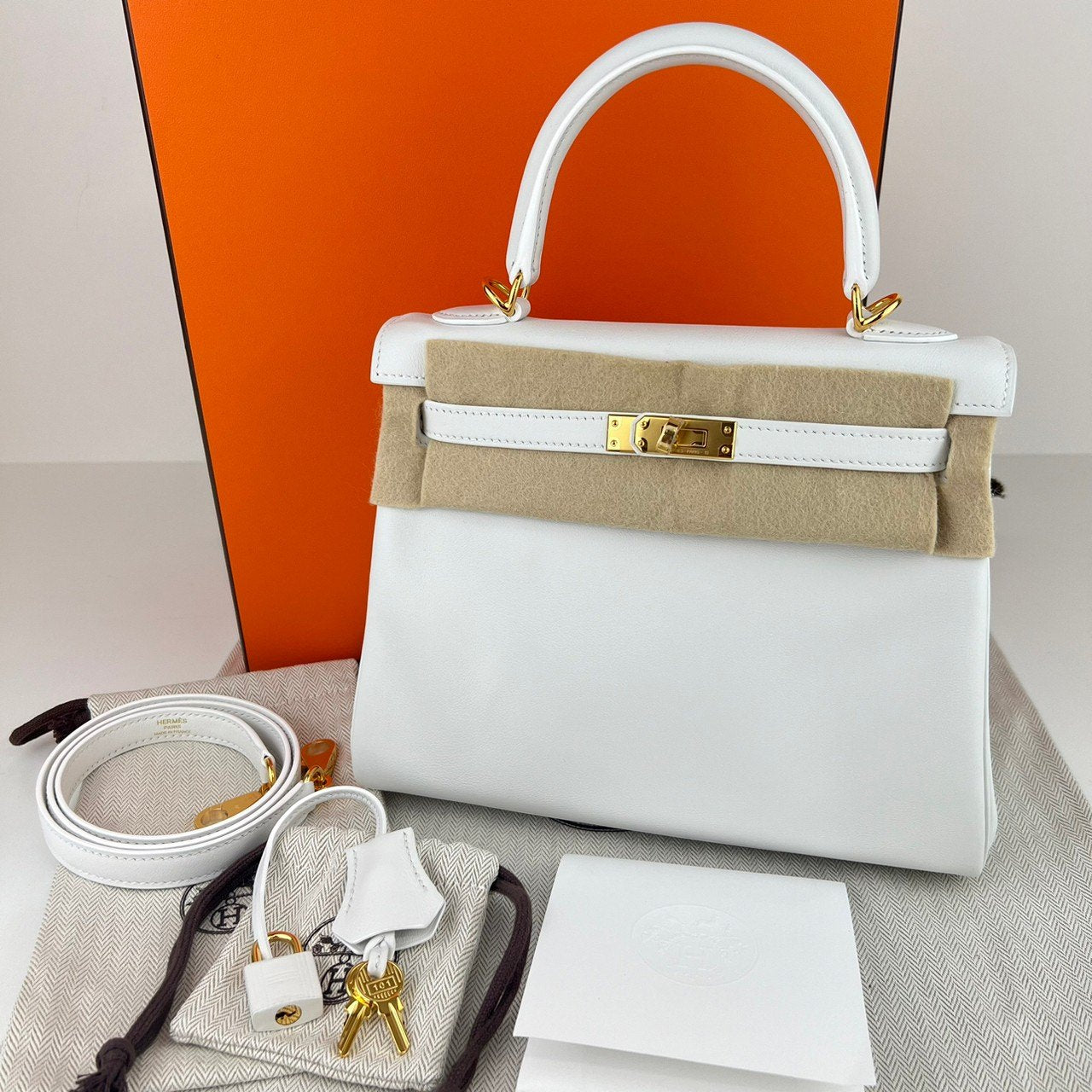 Kelly25 ケリー25 New white ニューホワイト GHW ゴールド金具 Swift スイフト Stamp-W W刻印