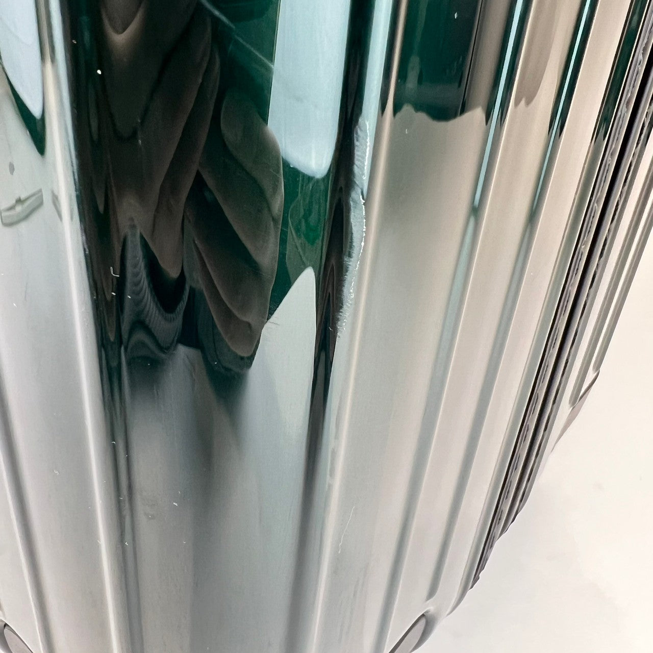 Essential Lite Cabin エッセンシャルライトキャビン 37L Green グリーン Polycarbonate ポリカーボネート