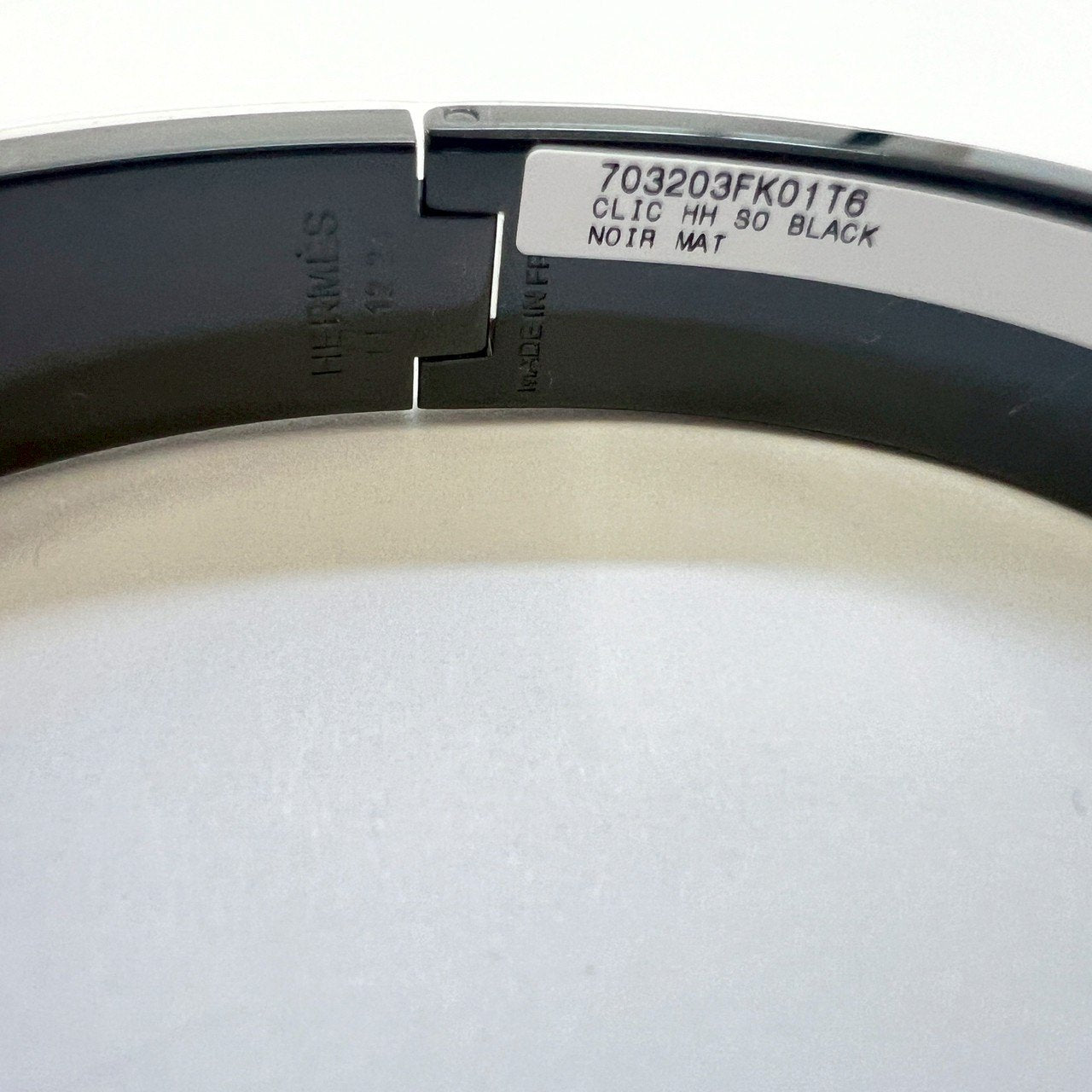 Clic HH so black T6 クリックHHソーブラックブレスレット メタリック仕上げ so black ソーブラック