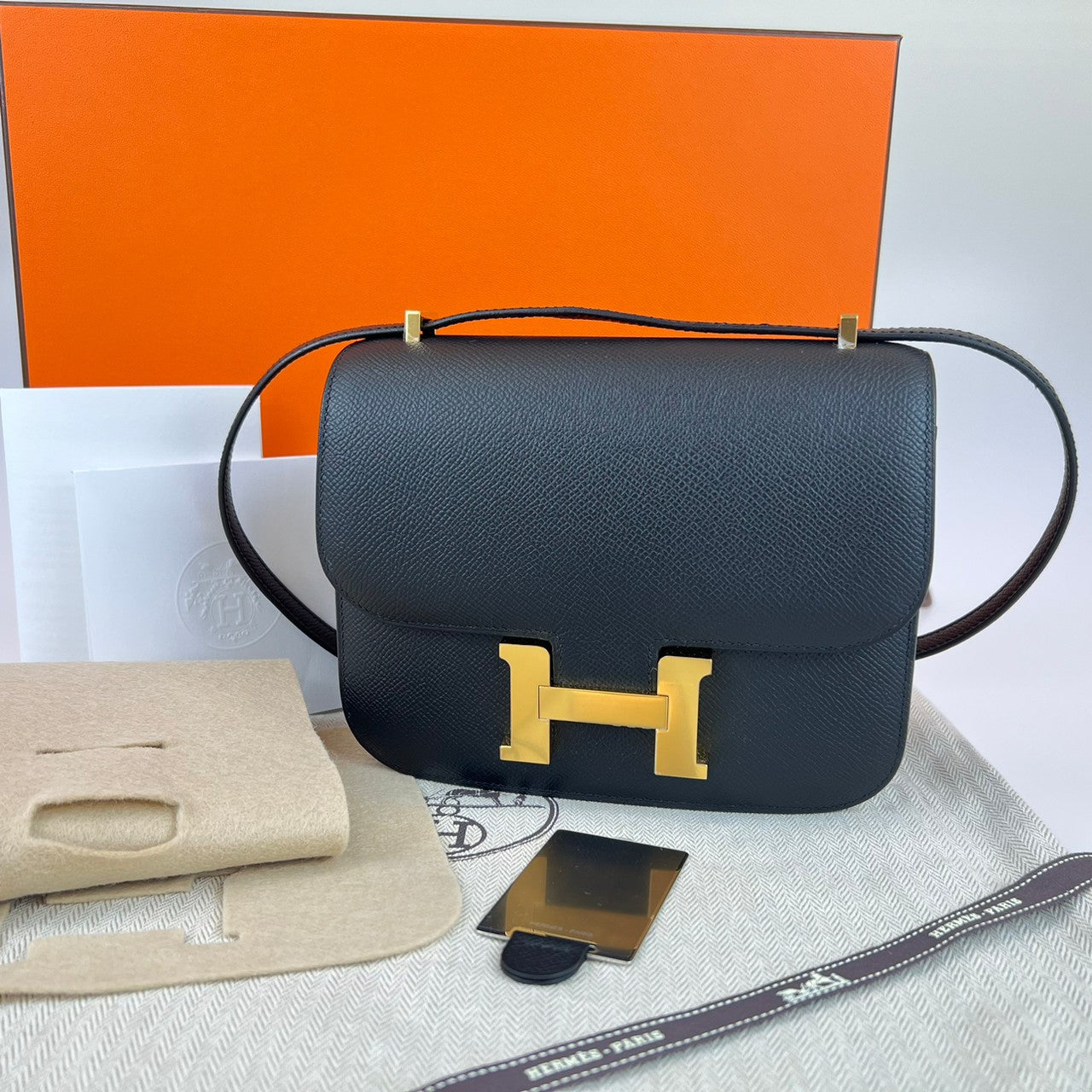 Constance mini コンスタンスミニ U刻 Noir ノワール ゴールド金具 Epsom エプソン